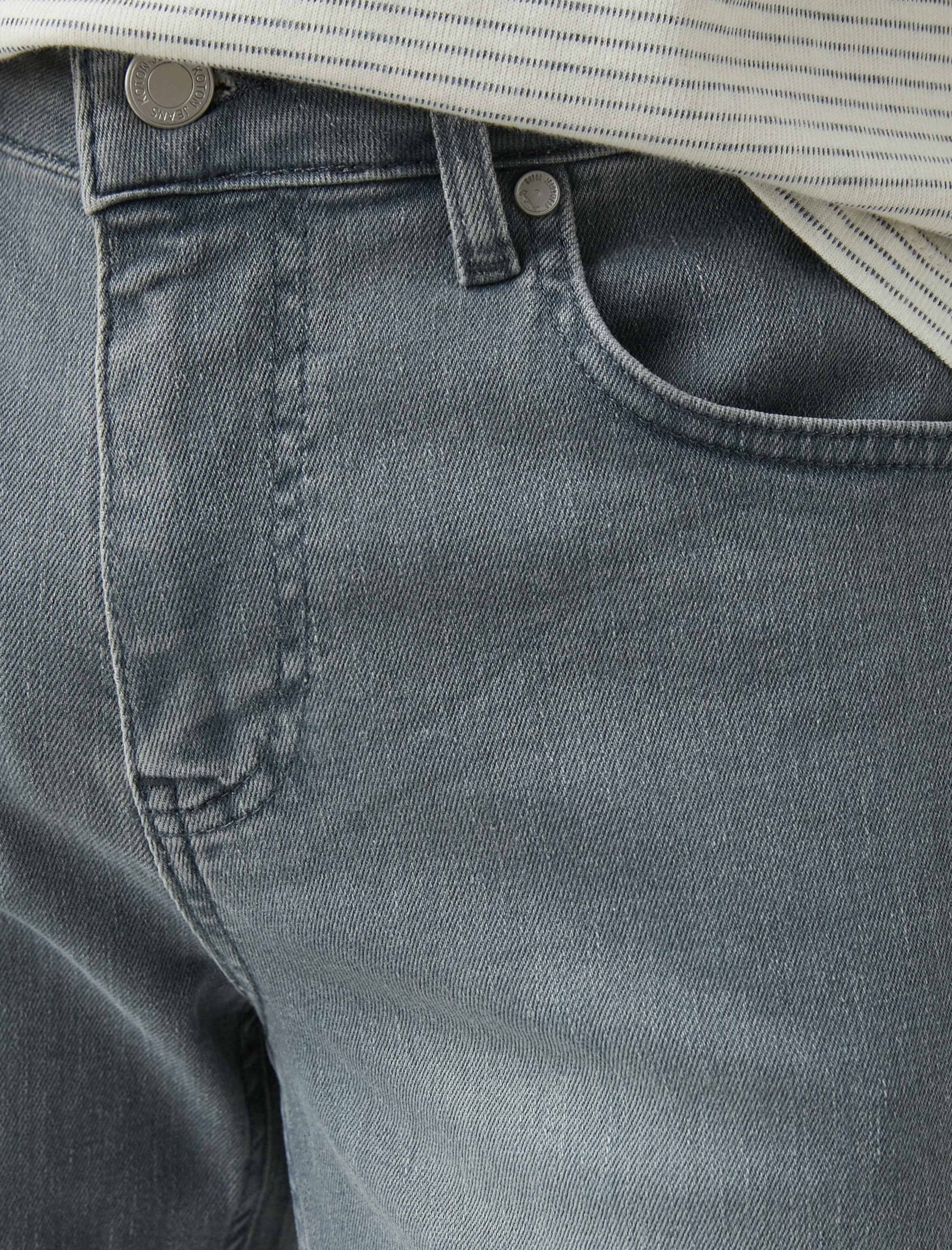   Katlı Paça Kot Şort