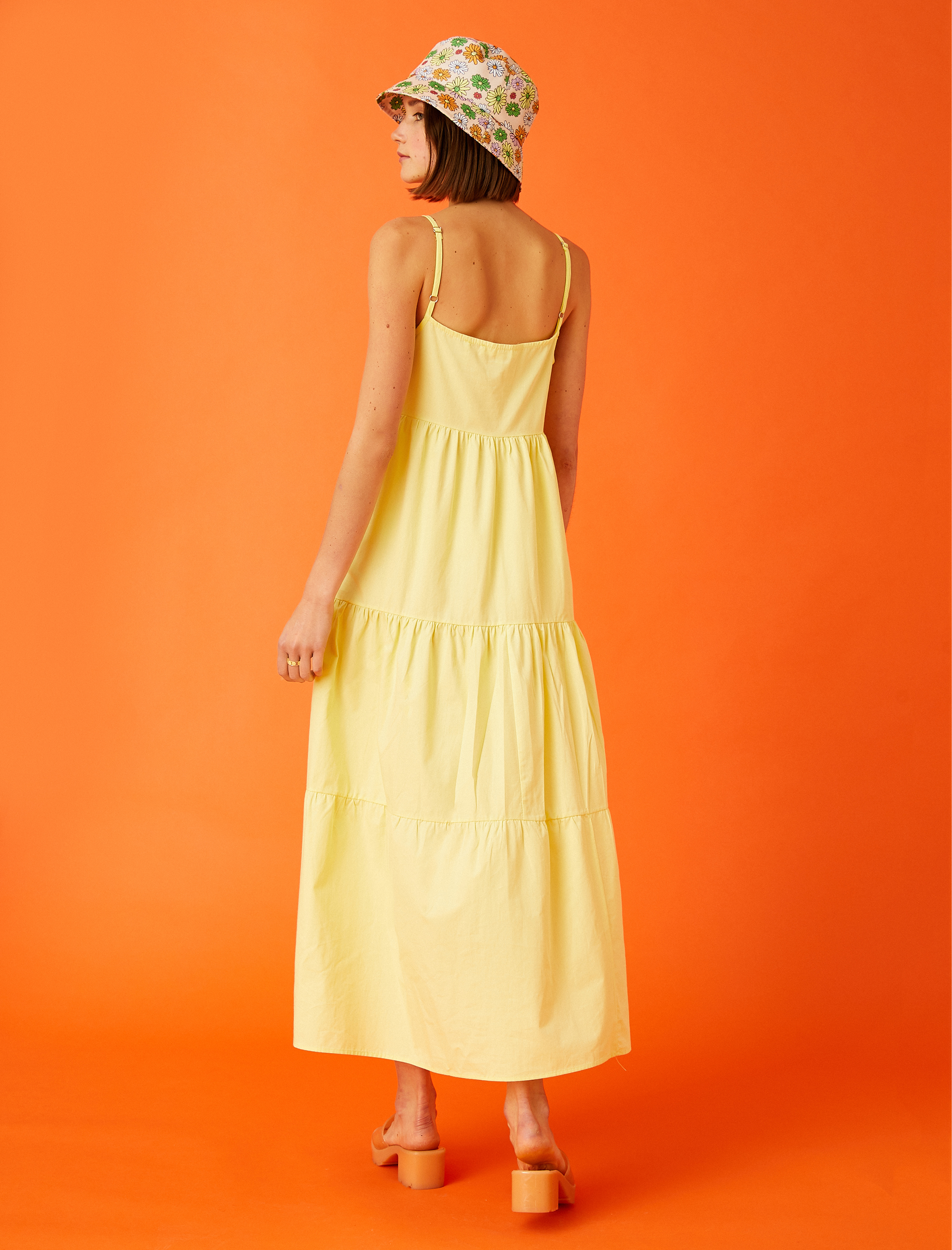   Katlı Uzun Elbise İnce Askılı Kare Yaka