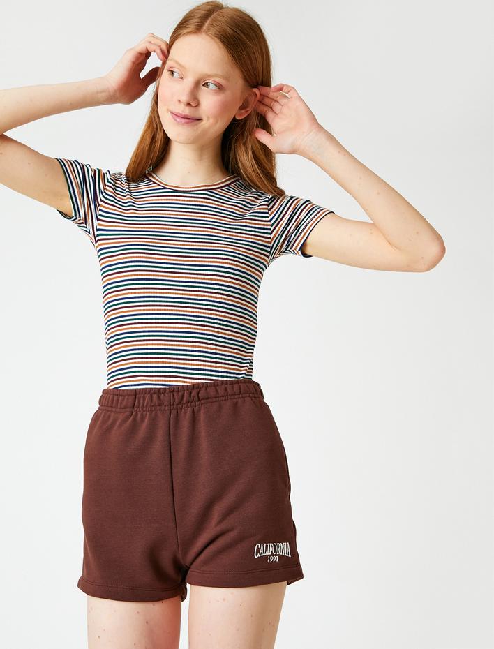  Kısa Kollu Tişört