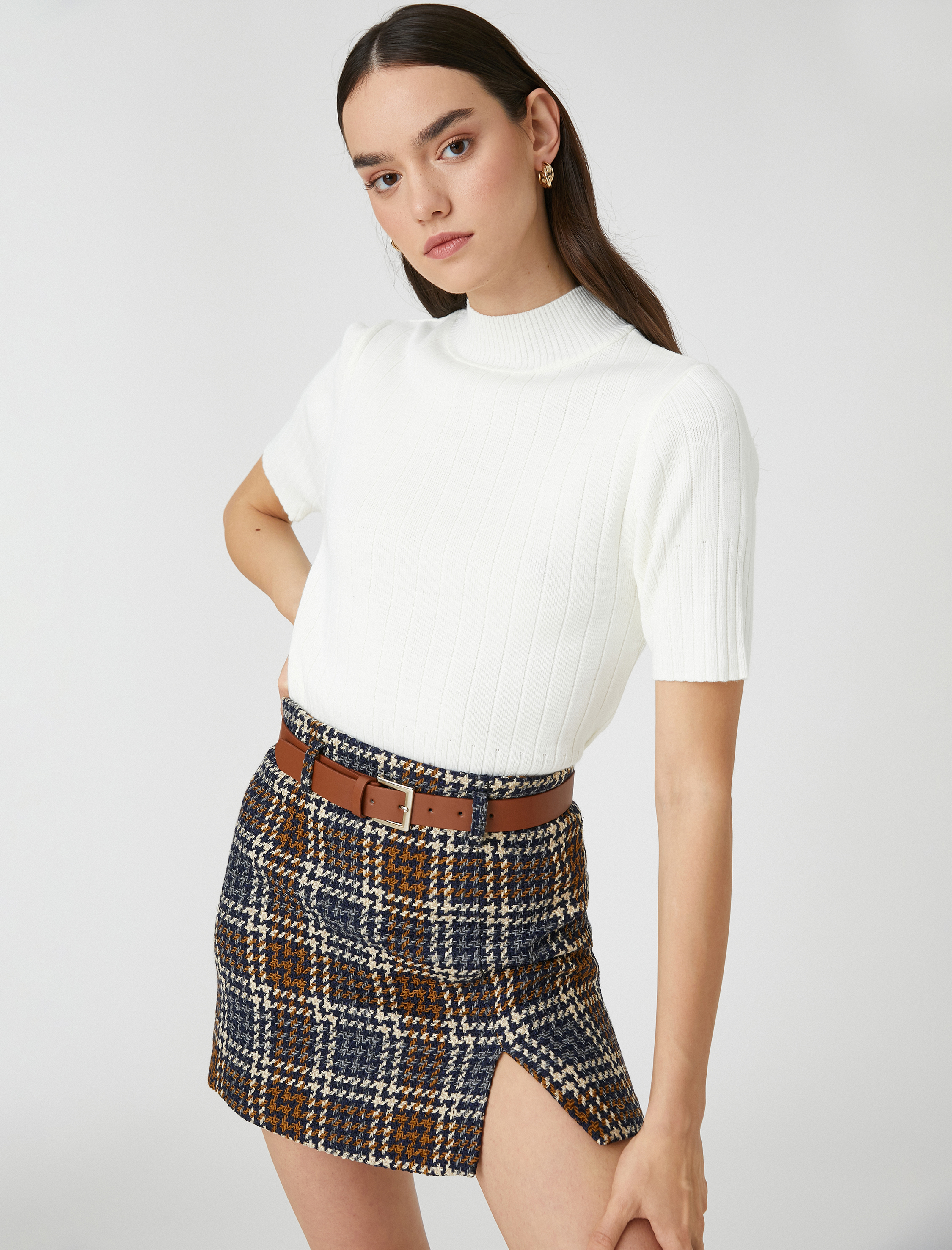   Ribanalı Triko Kazak Kısa Kollu Dik Yaka