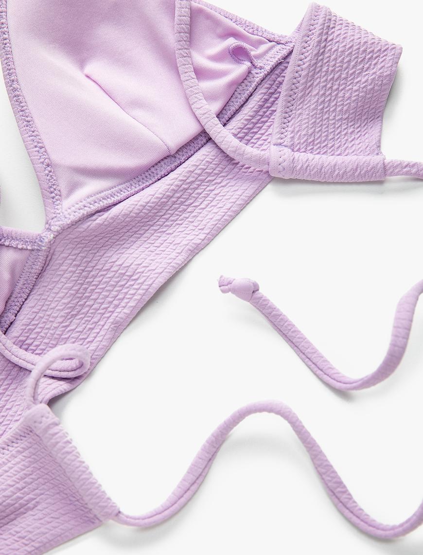   Üçgen Bikini Üstü Dokulu Kaplı Bağlama Detaylı