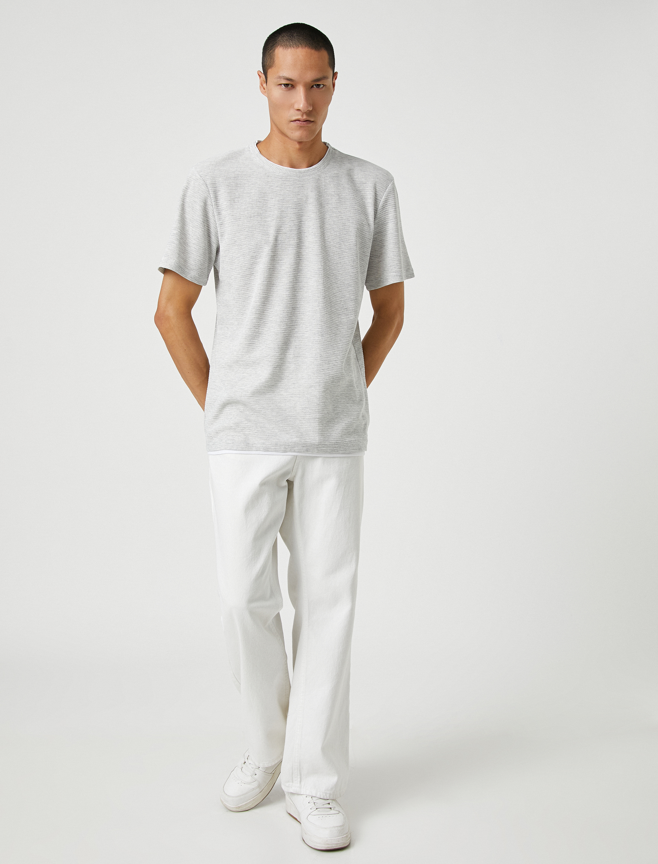   Basic Dokuma Tişört Bisiklet Yaka Kısa Kollu Dar Kesim