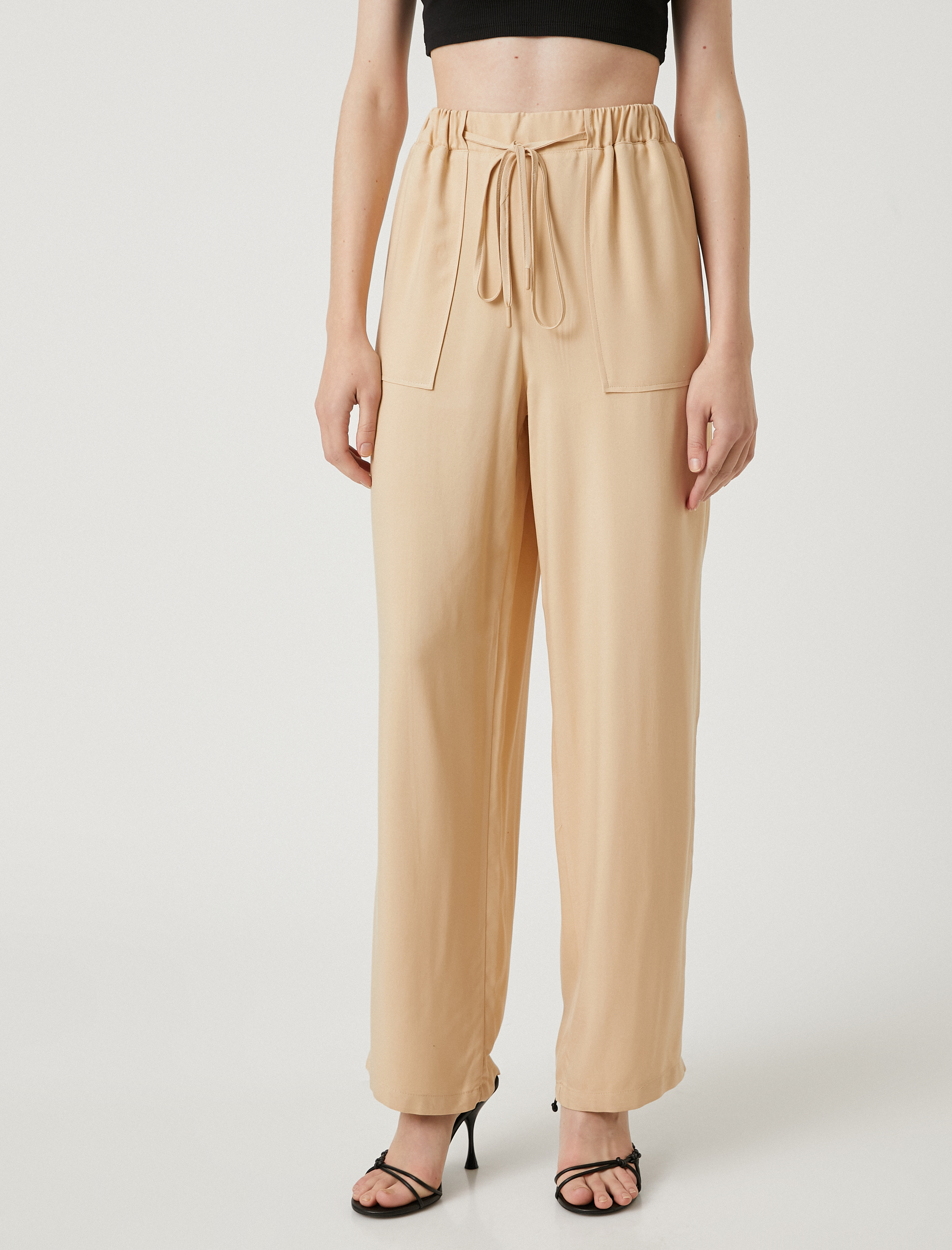   Bol Paça Rahat Pantolon Beli Bağlamalı Cepli