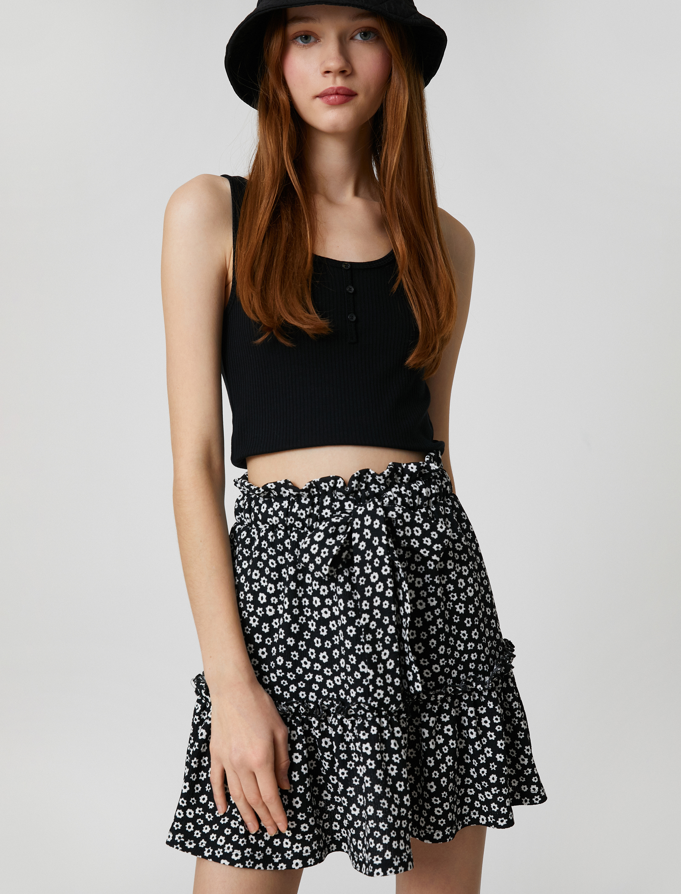   Çiçekli Etek Mini Fırfırlı Beli Kuşaklı Rahat Kesim Bürümcük