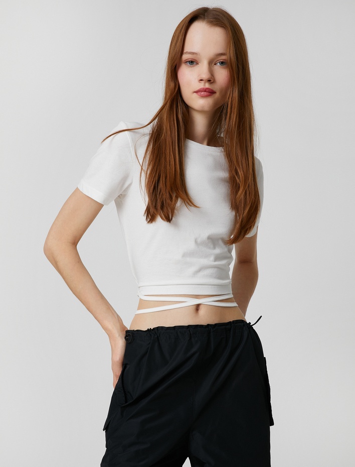  Crop Tişört Bağlama Detaylı Bisiklet Yaka Kısa Kollu