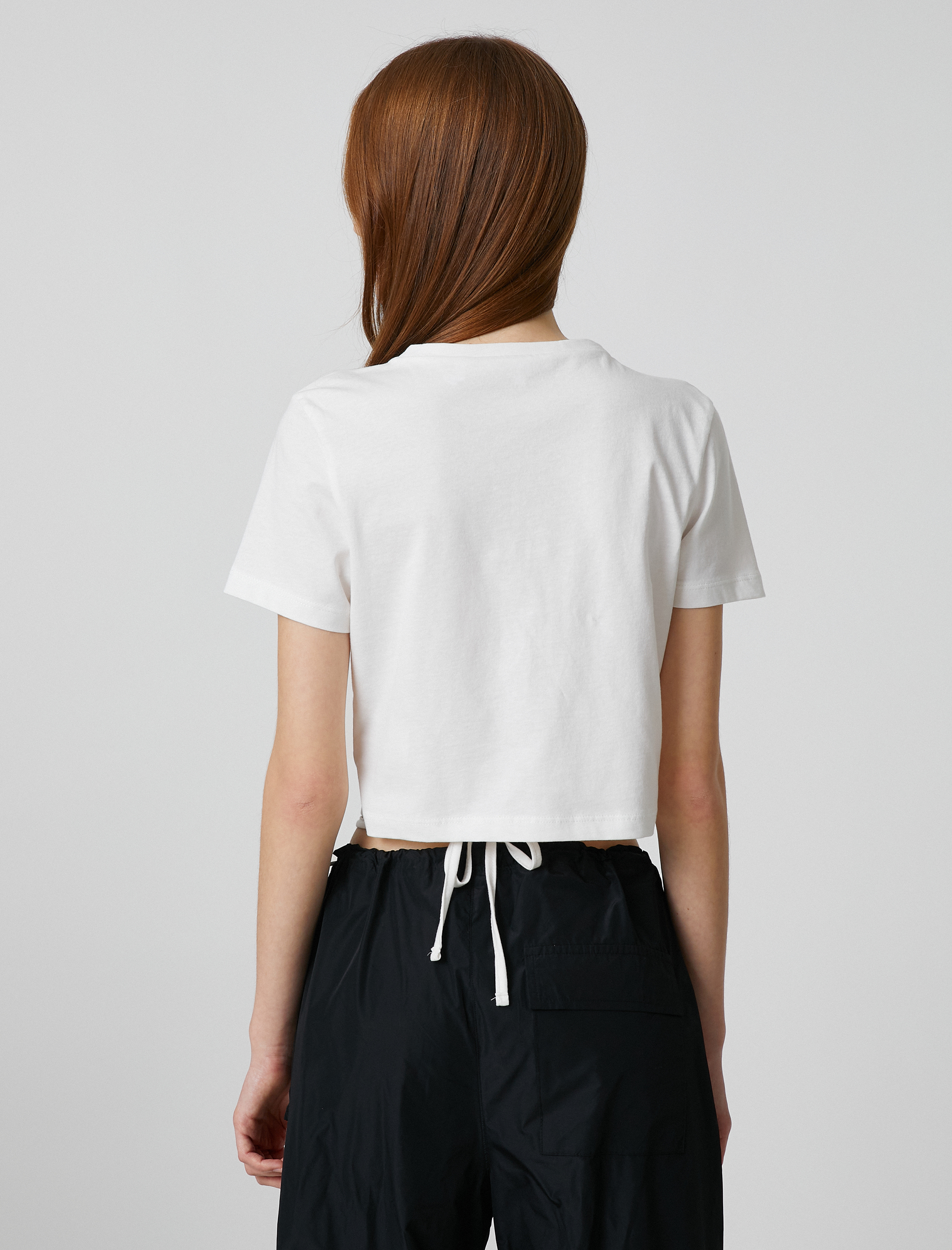   Crop Tişört Bağlama Detaylı Bisiklet Yaka Kısa Kollu