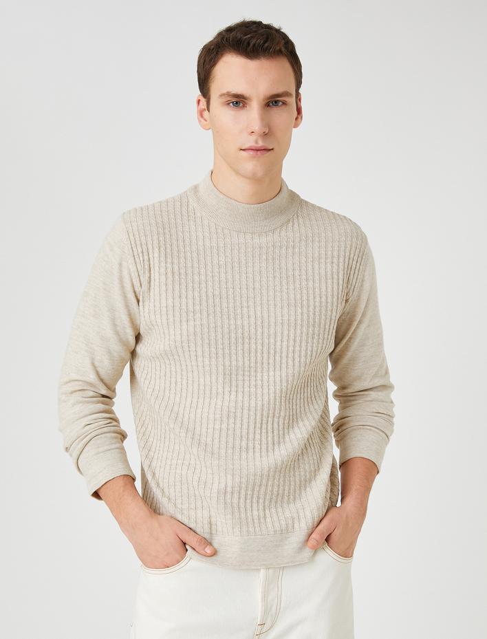  Triko Kazak Örgü Motifli Yarım Balıkçı Yaka Dar Kesim