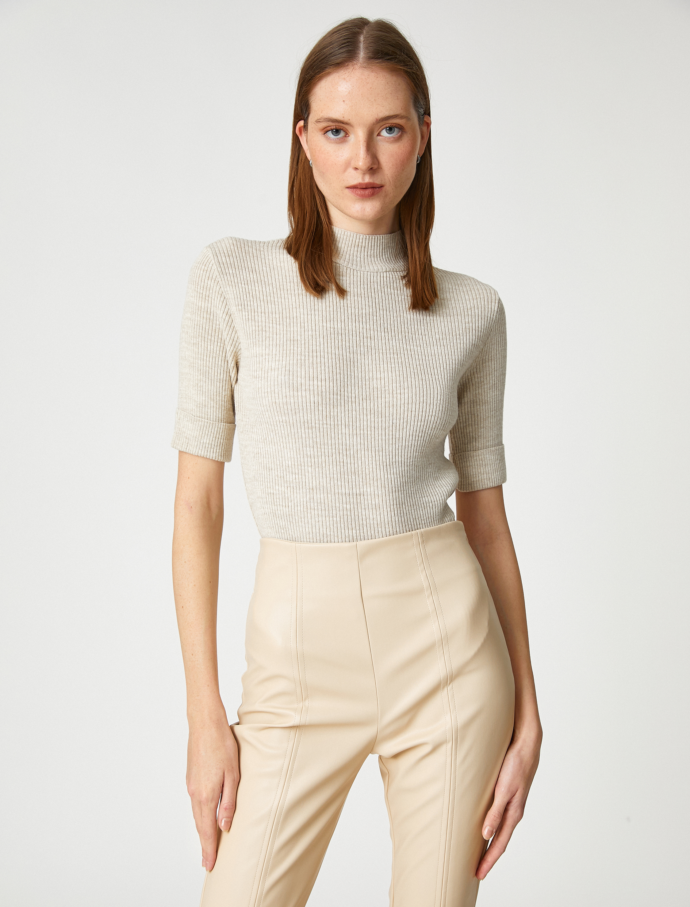   Kısa Kollu Kazak Yarım Balıkçı Yaka Ribanalı