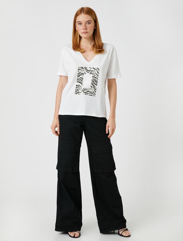  Kısa Kollu Tişört Parlak Yazı Baskılı V Yaka