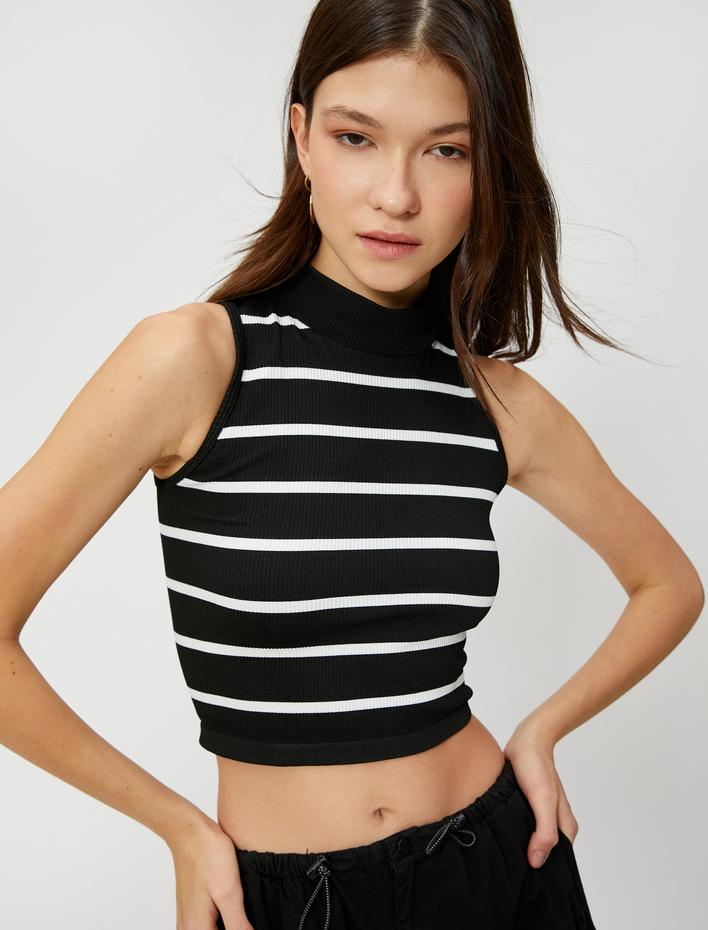  Crop Atlet Dik Yaka Fitilli Desenli