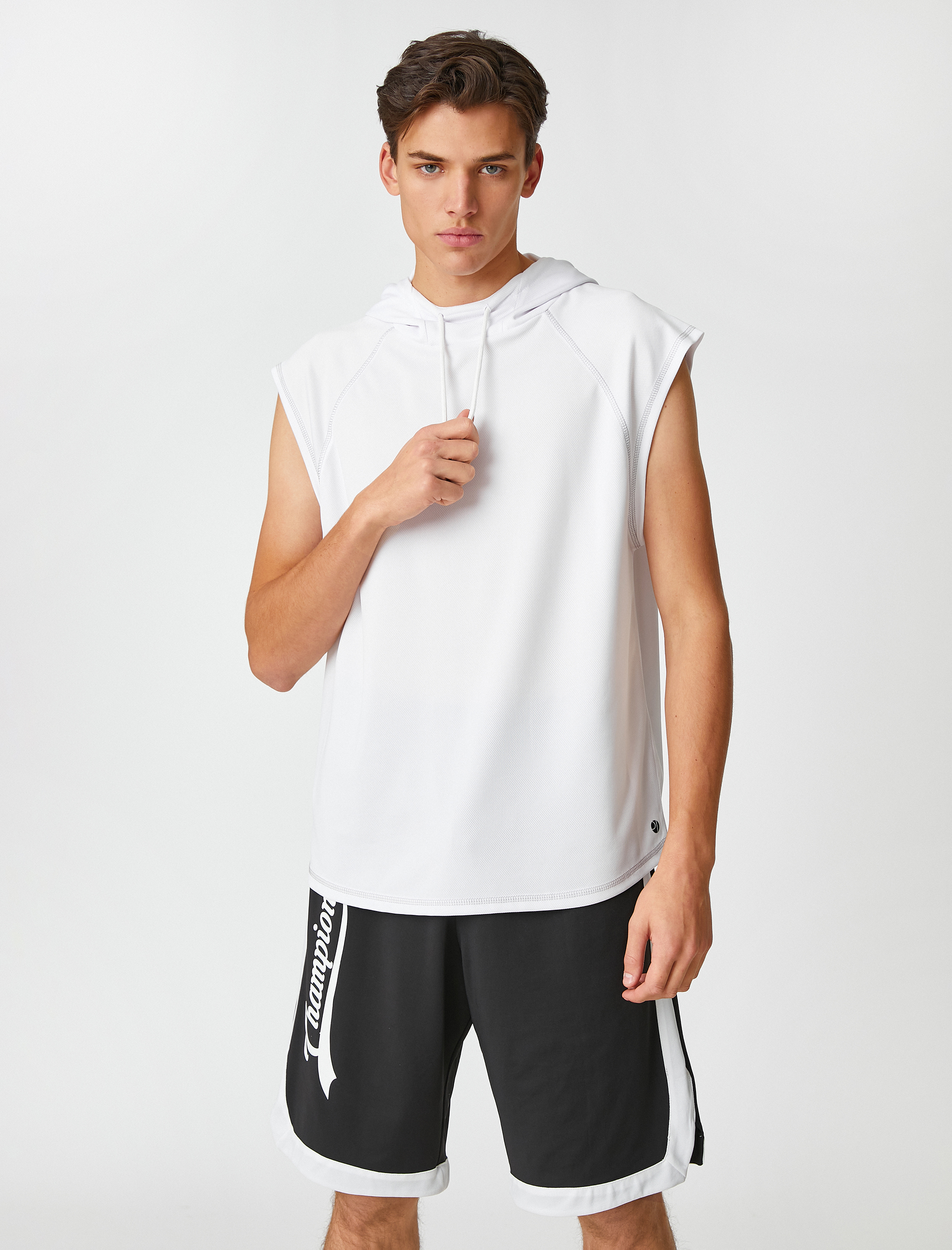   Sporcu Atleti Kapşonlu Dikiş Detaylı Kolsuz