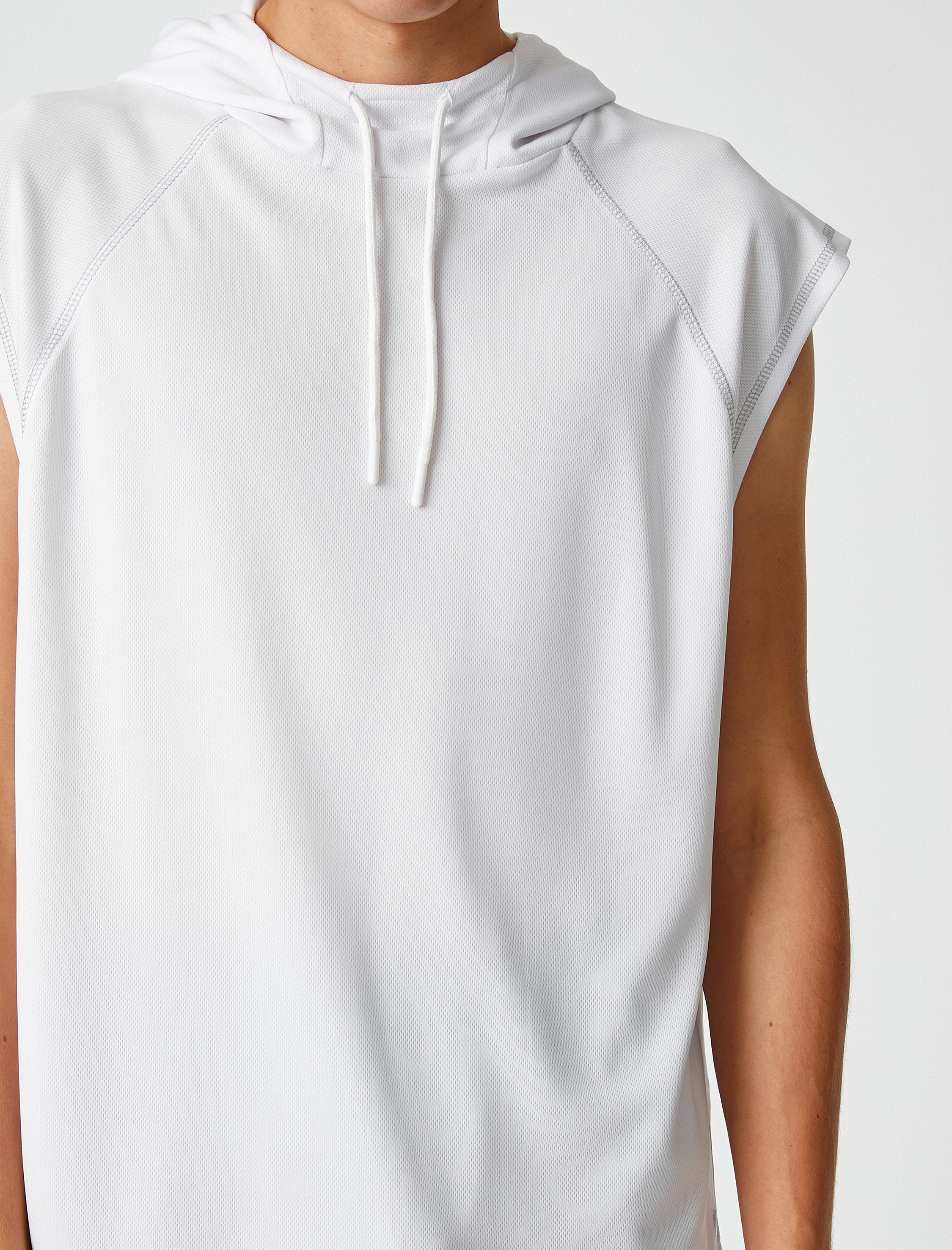   Sporcu Atleti Kapşonlu Dikiş Detaylı Kolsuz