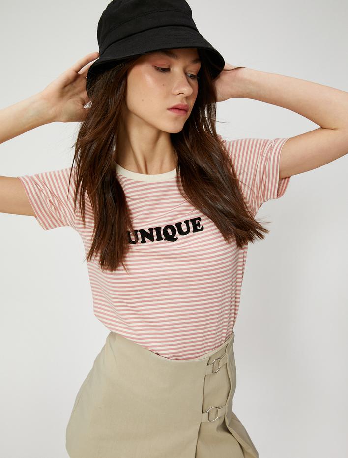  Slogan Baskılı Tişört Bisiklet Yaka Kısa Kollu