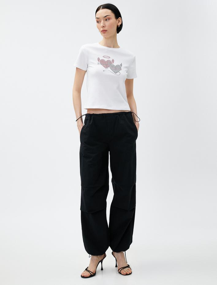  Kalpli Taşlı Crop Tişört