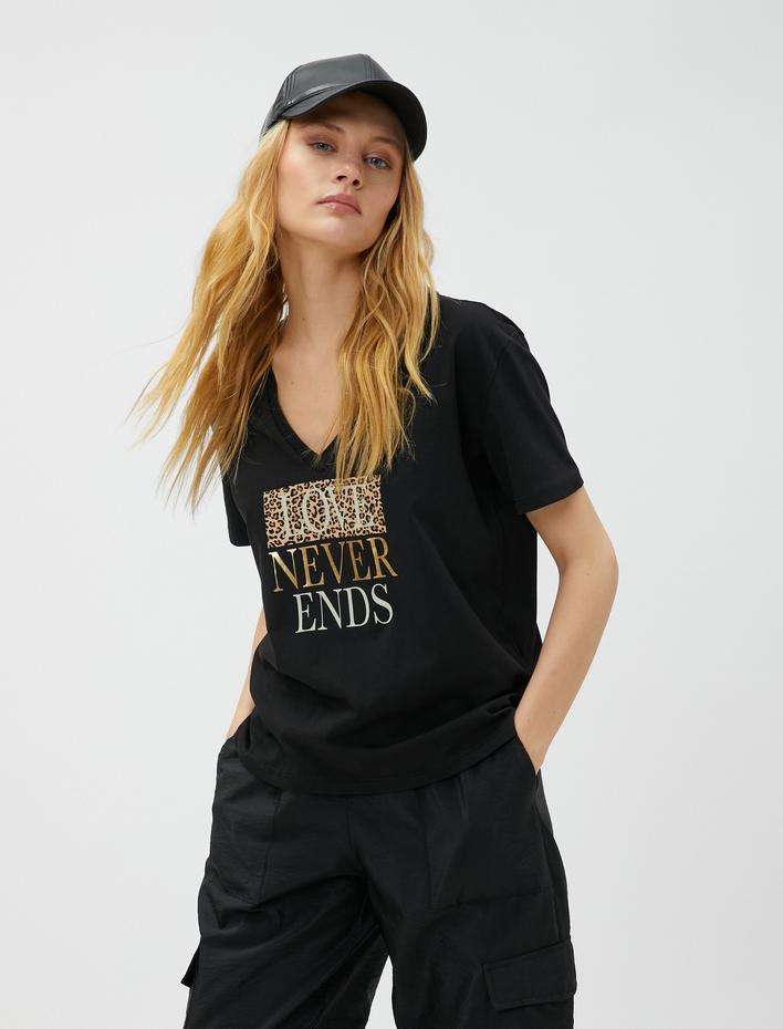  Tişört V Yaka Parlak Baskılı Pamuklu