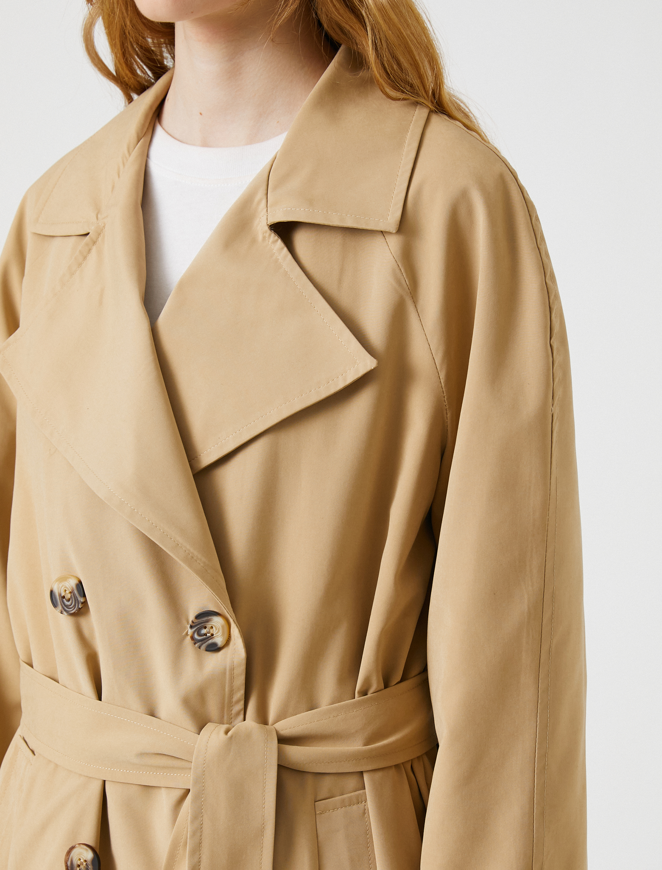 Midi Trençkot Kemer Detaylı Yumuşak Tuşeli Kruvaze Kapama