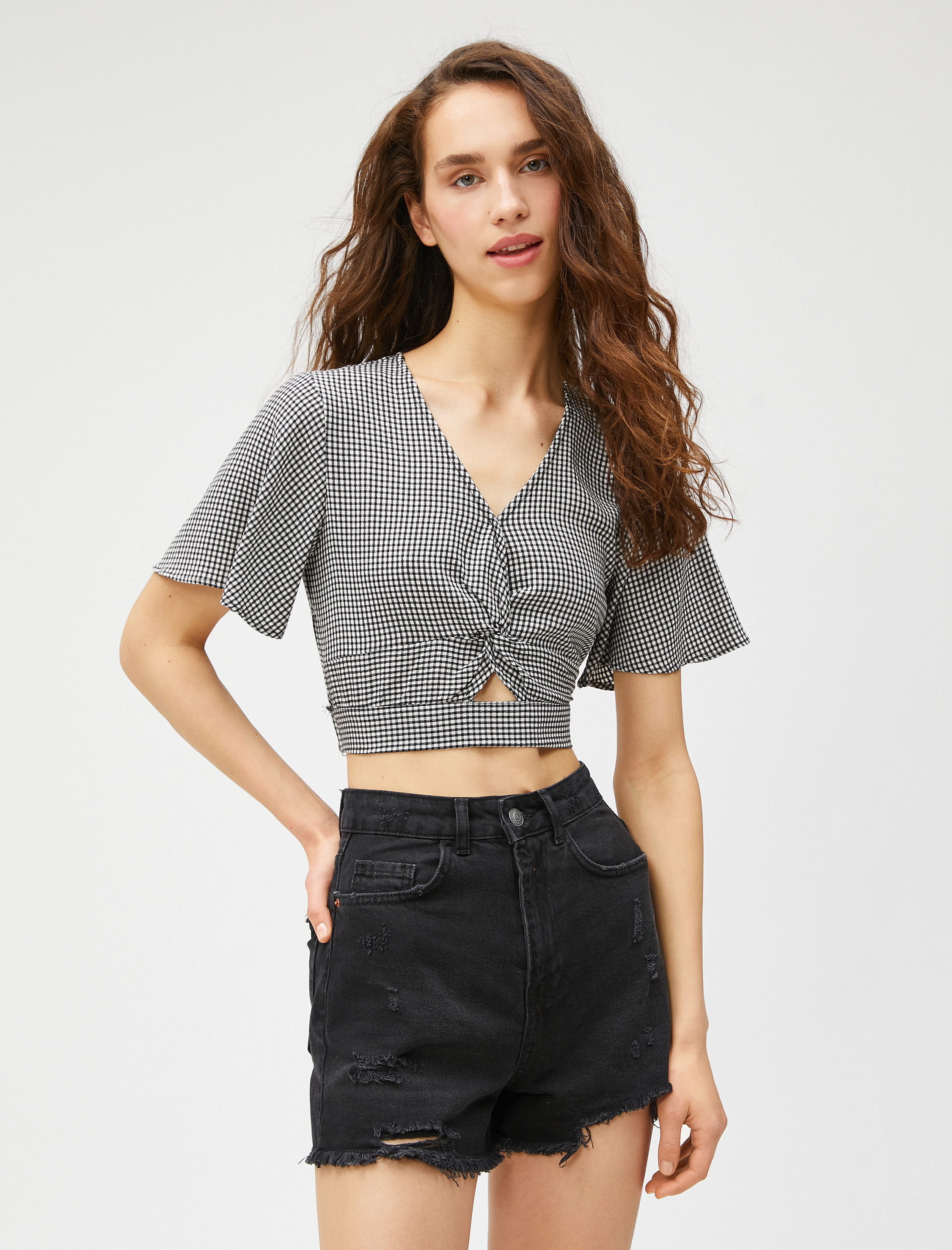   Crop Bluz V Yaka Pencere Detaylı V Yaka