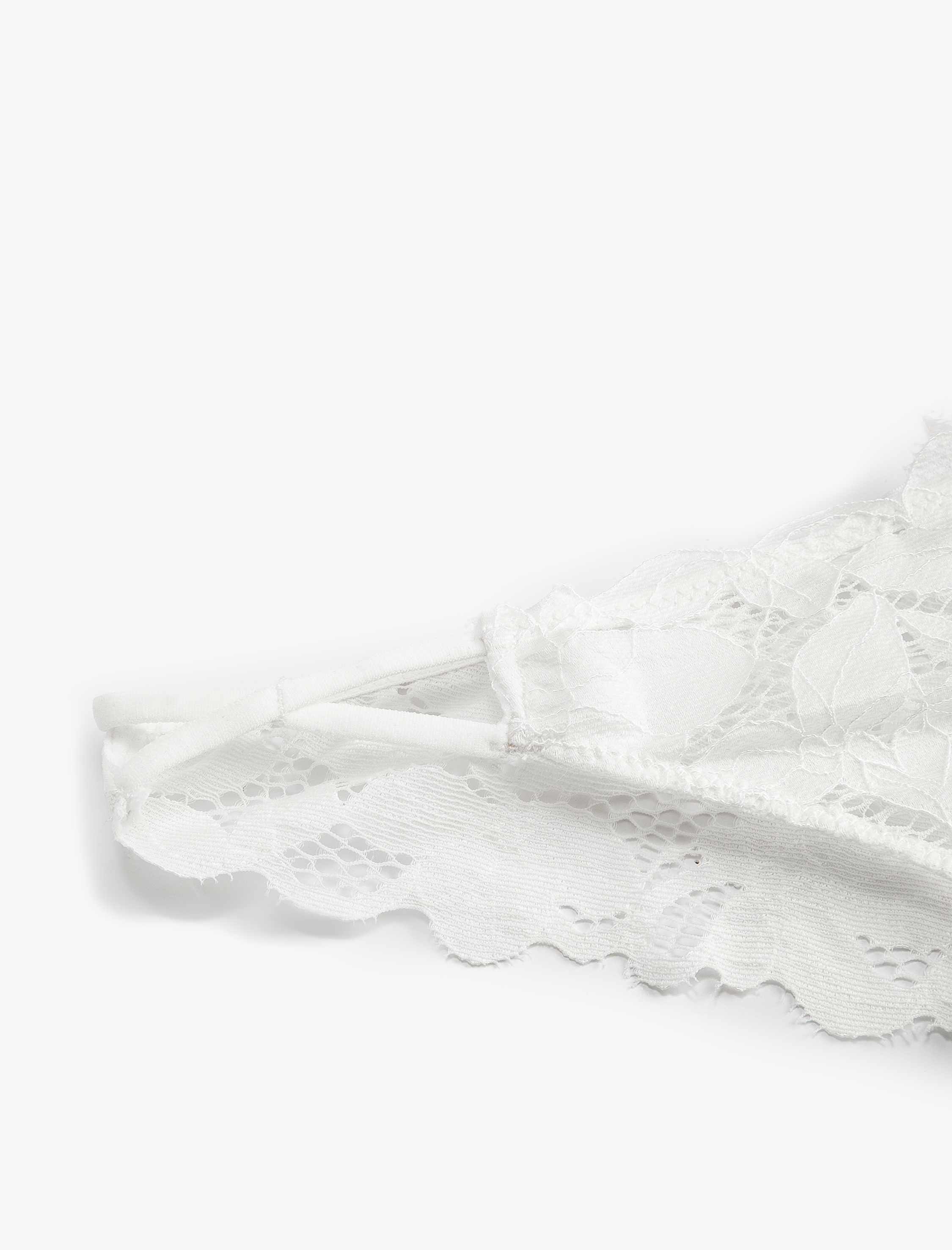   Brazilian Külot Dantelli Çiçekli