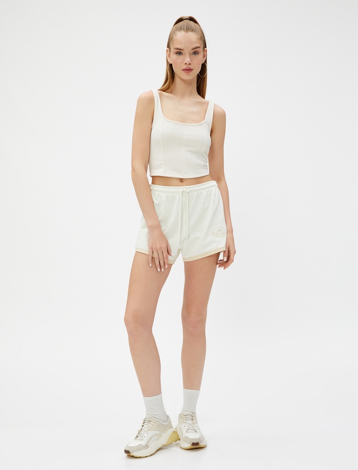  Mini Şort Beli Bağcıklı Nakışlı Biye Detaylı