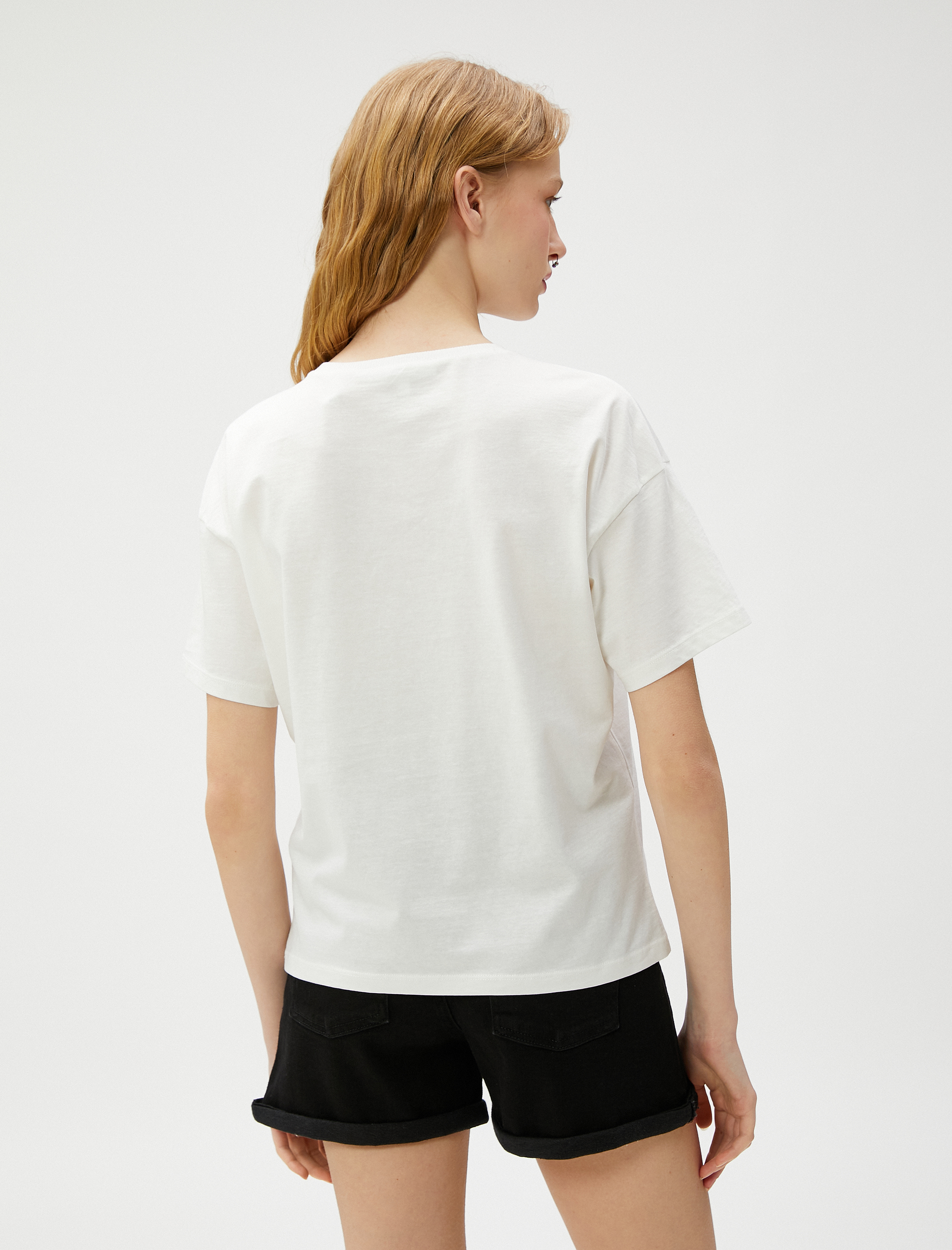   Bisiklet Yaka Tişört Kısa Kollu Slogan Nakışlı Pamuklu