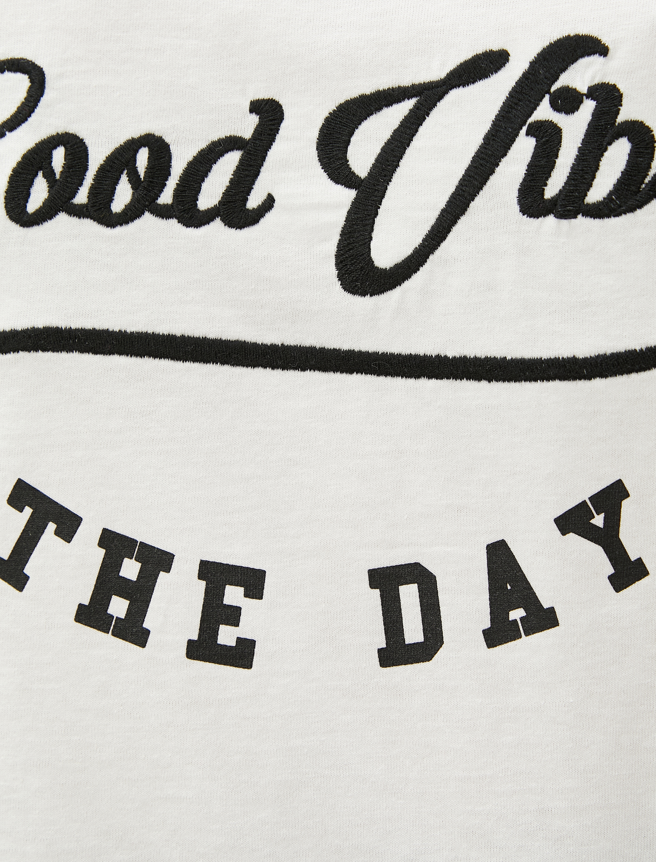   Bisiklet Yaka Tişört Kısa Kollu Slogan Nakışlı Pamuklu