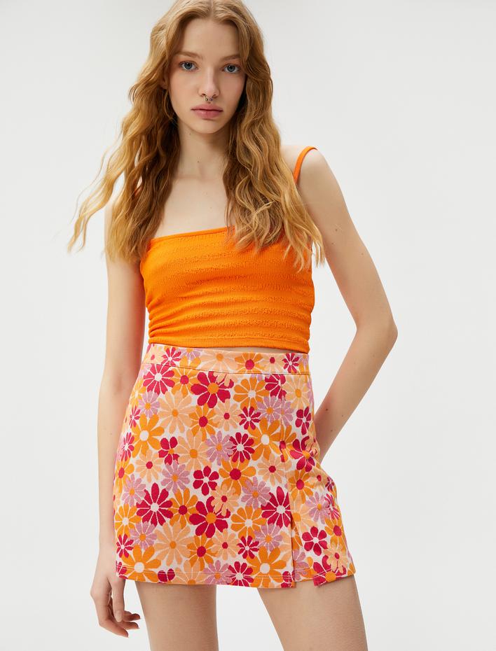  Mini Çiçekli Şort Etek Viskon Karışımlı Düz Kesim