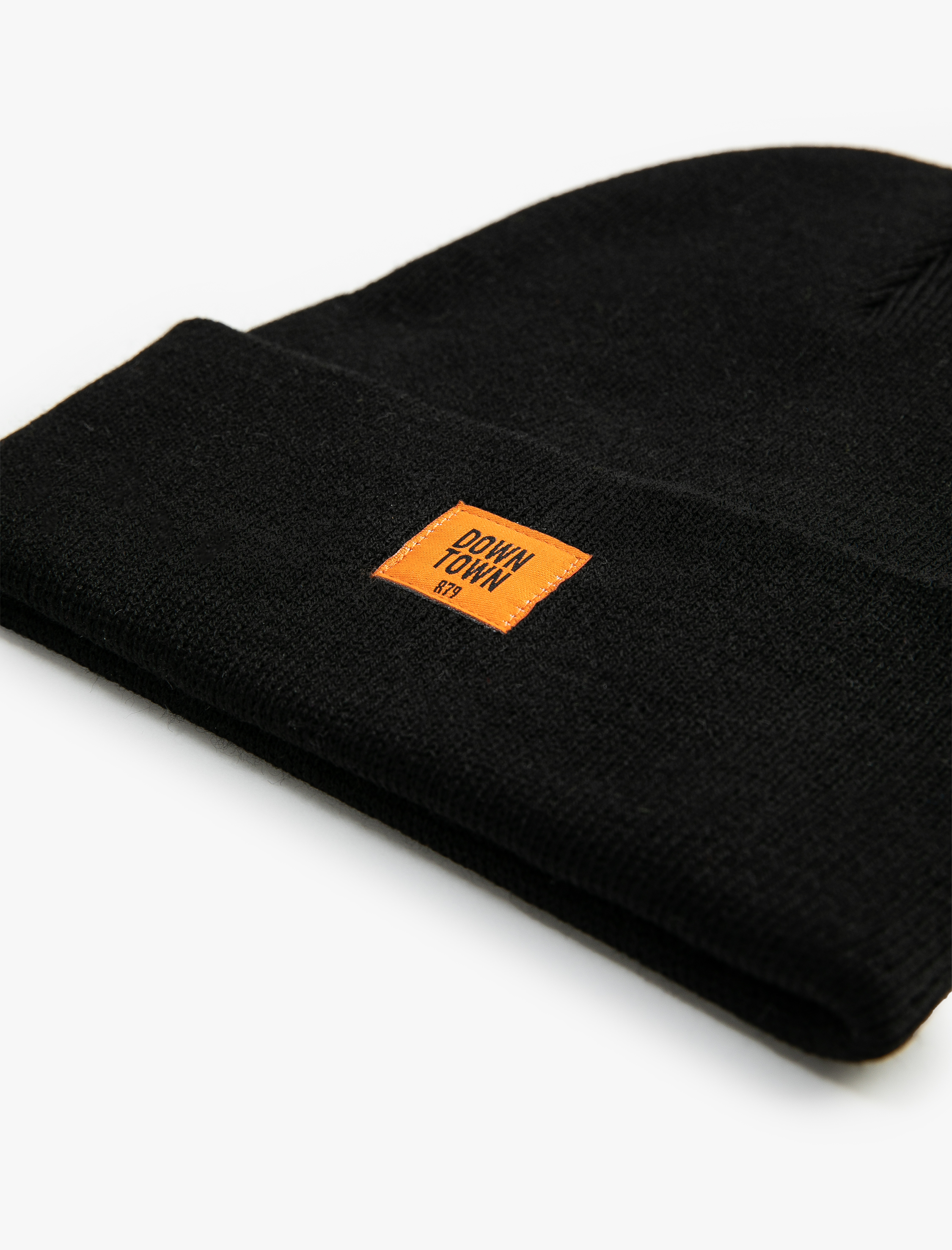 Erkek Katlı Bere Slogan Baskılı Etiket İşlemeli