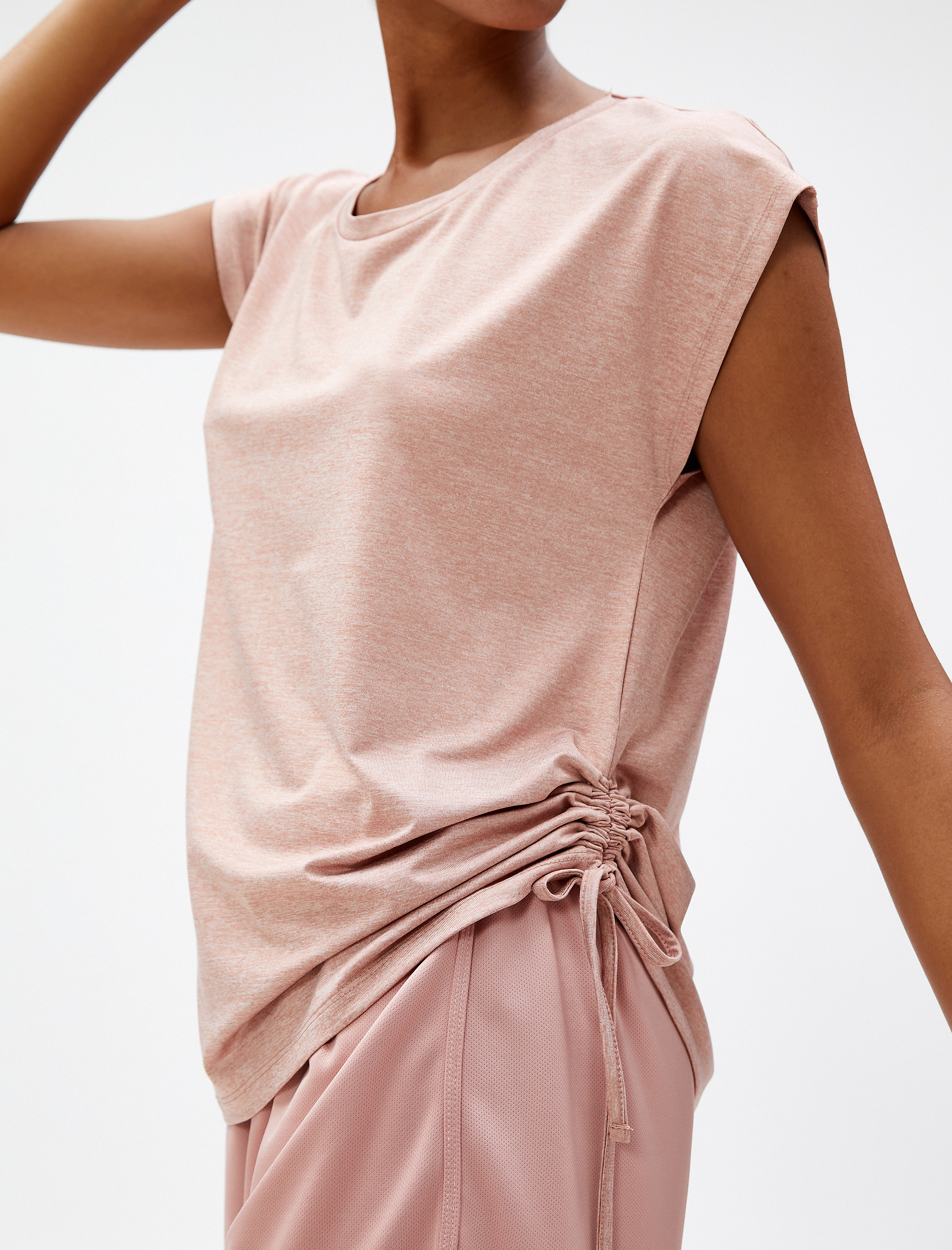   Büzgü Detaylı Spor Tişört Kısa Kollu