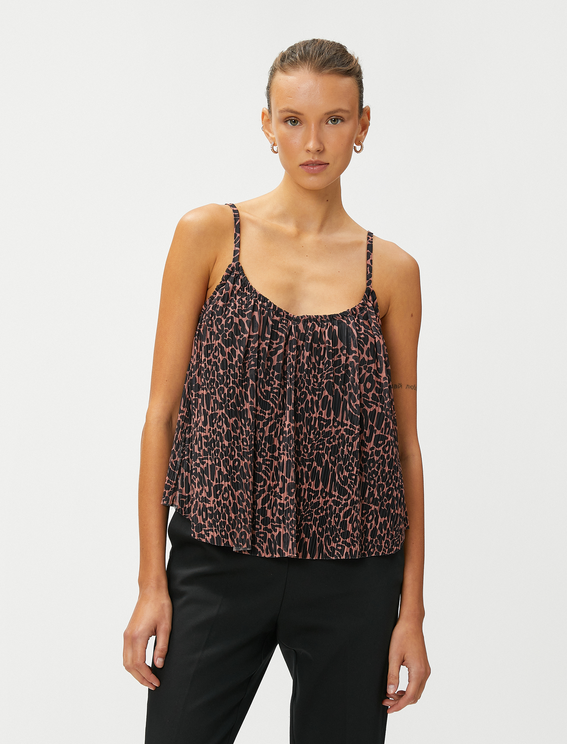   Leopar Desenli Atlet Piliseli U Yaka