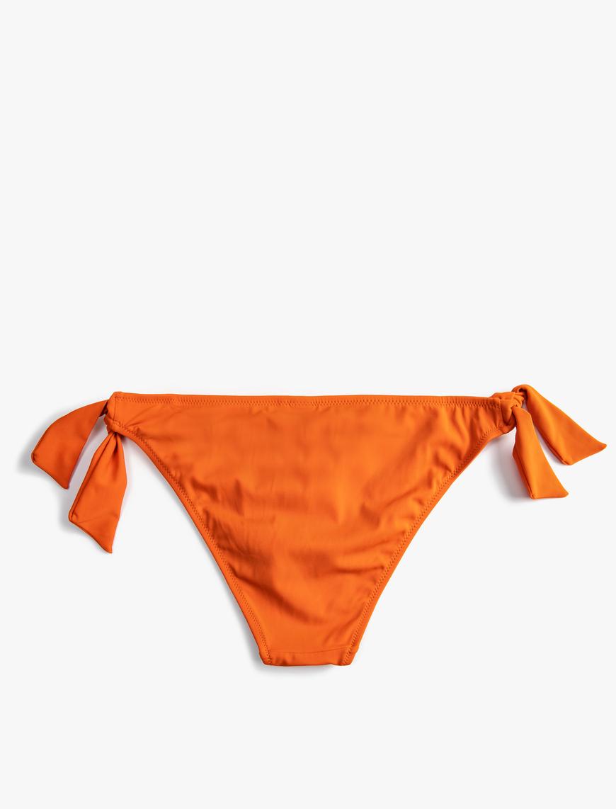   Bikini Altı Normal Bel Yanları Bağlama Detaylı