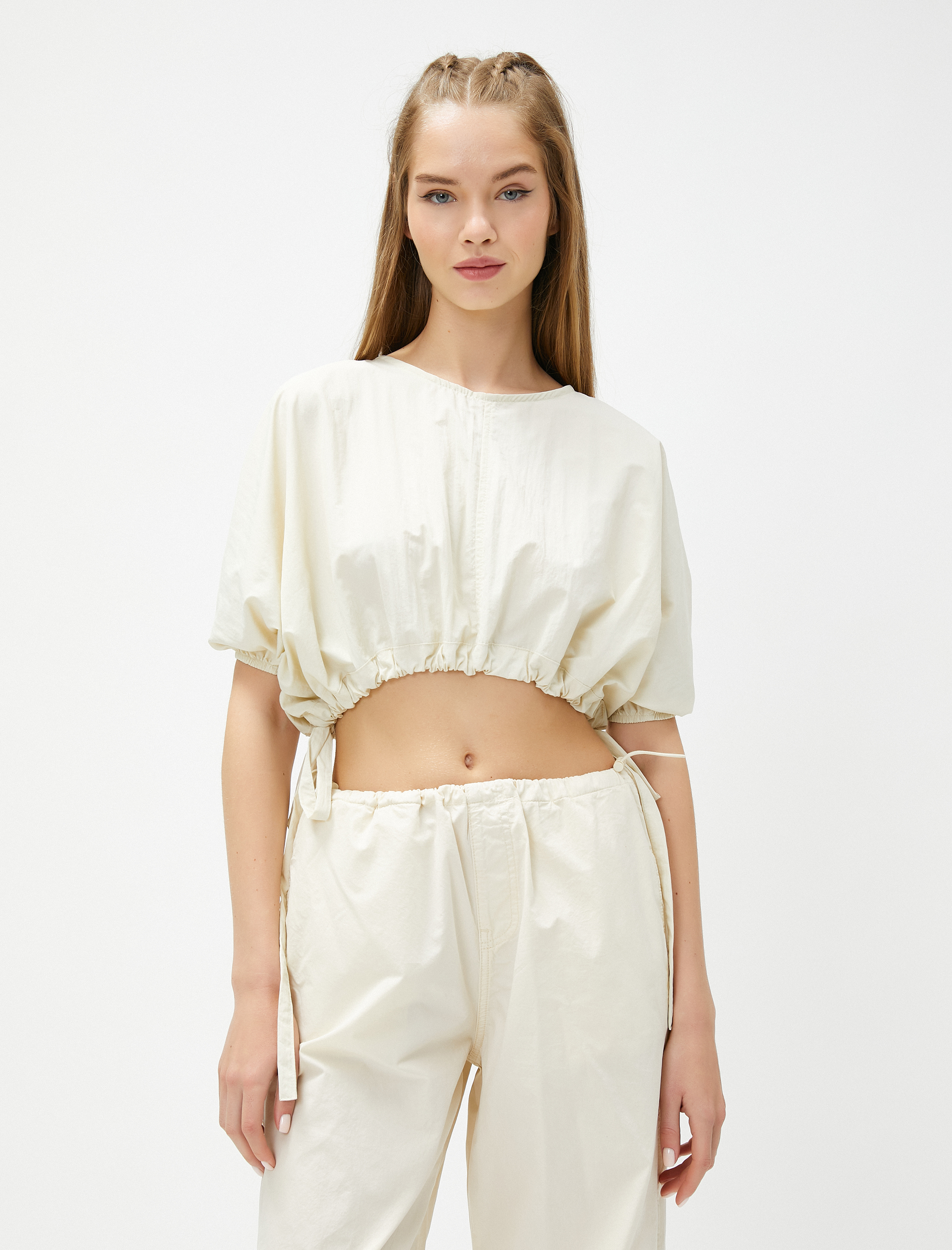   Crop Bluz Beli Bağlama Detaylı Balon Kollu Bisiklet Yaka