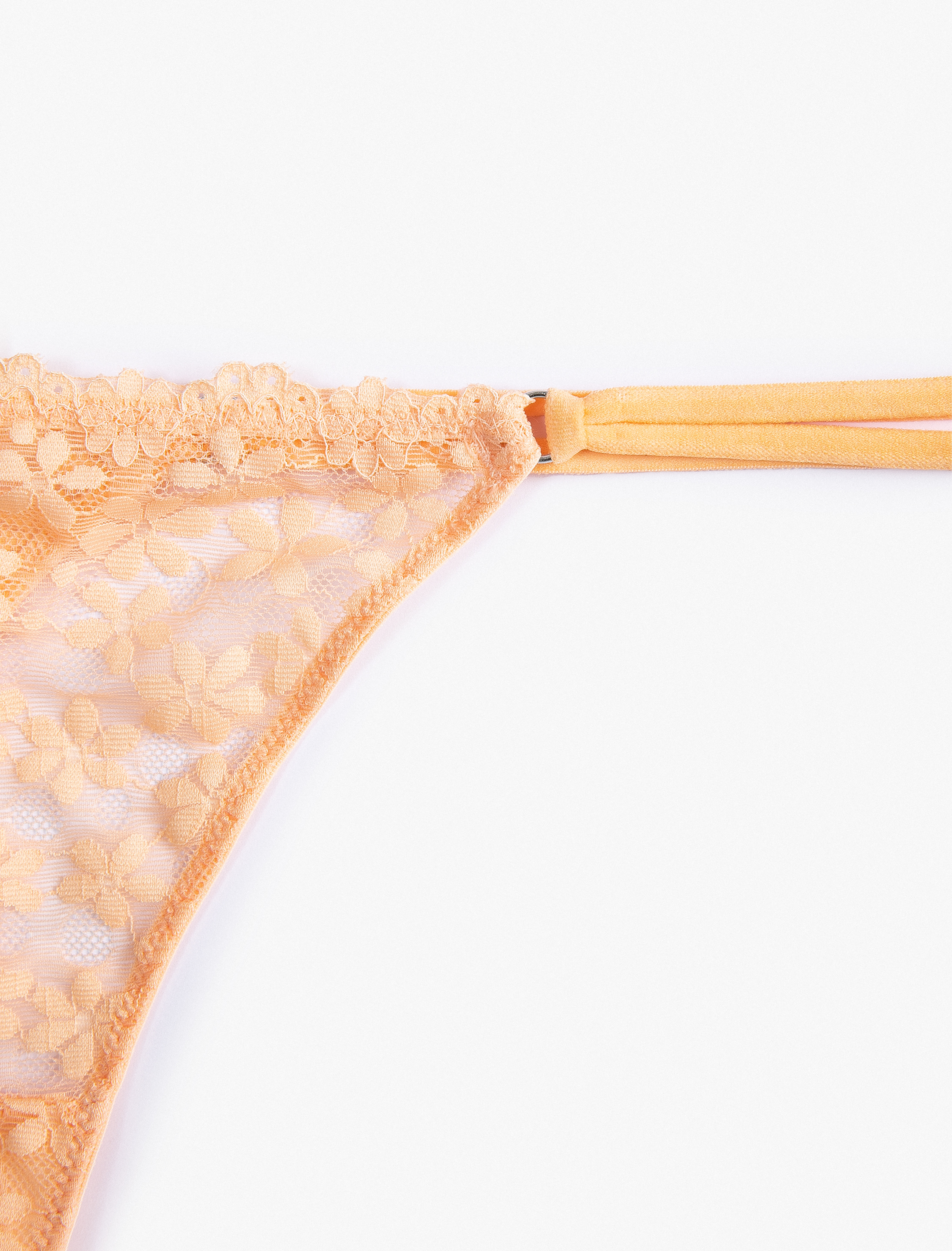   String Külot Dantelli Normal Bel