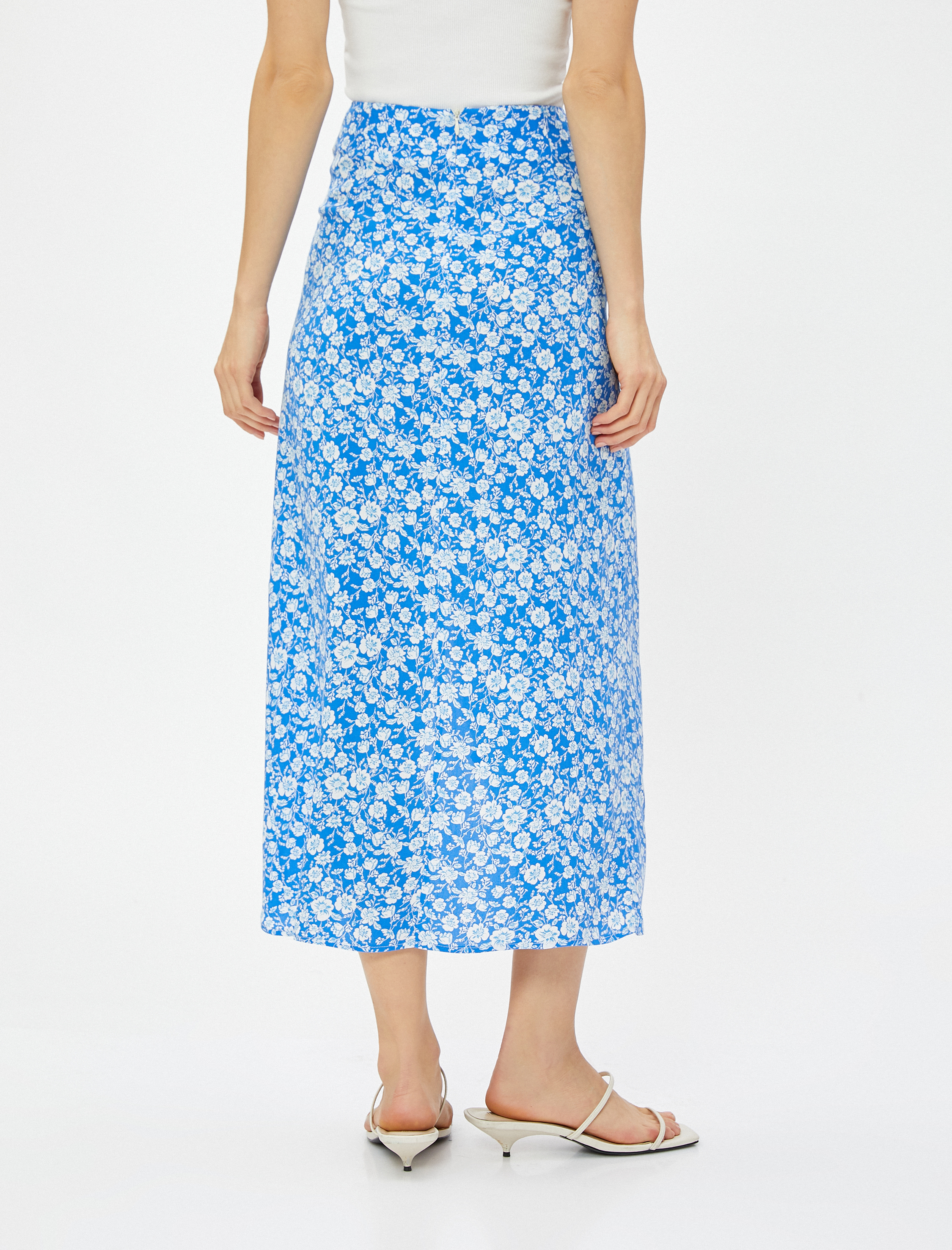   Midi Etek Çiçekli Yırtmaçlı Viskon