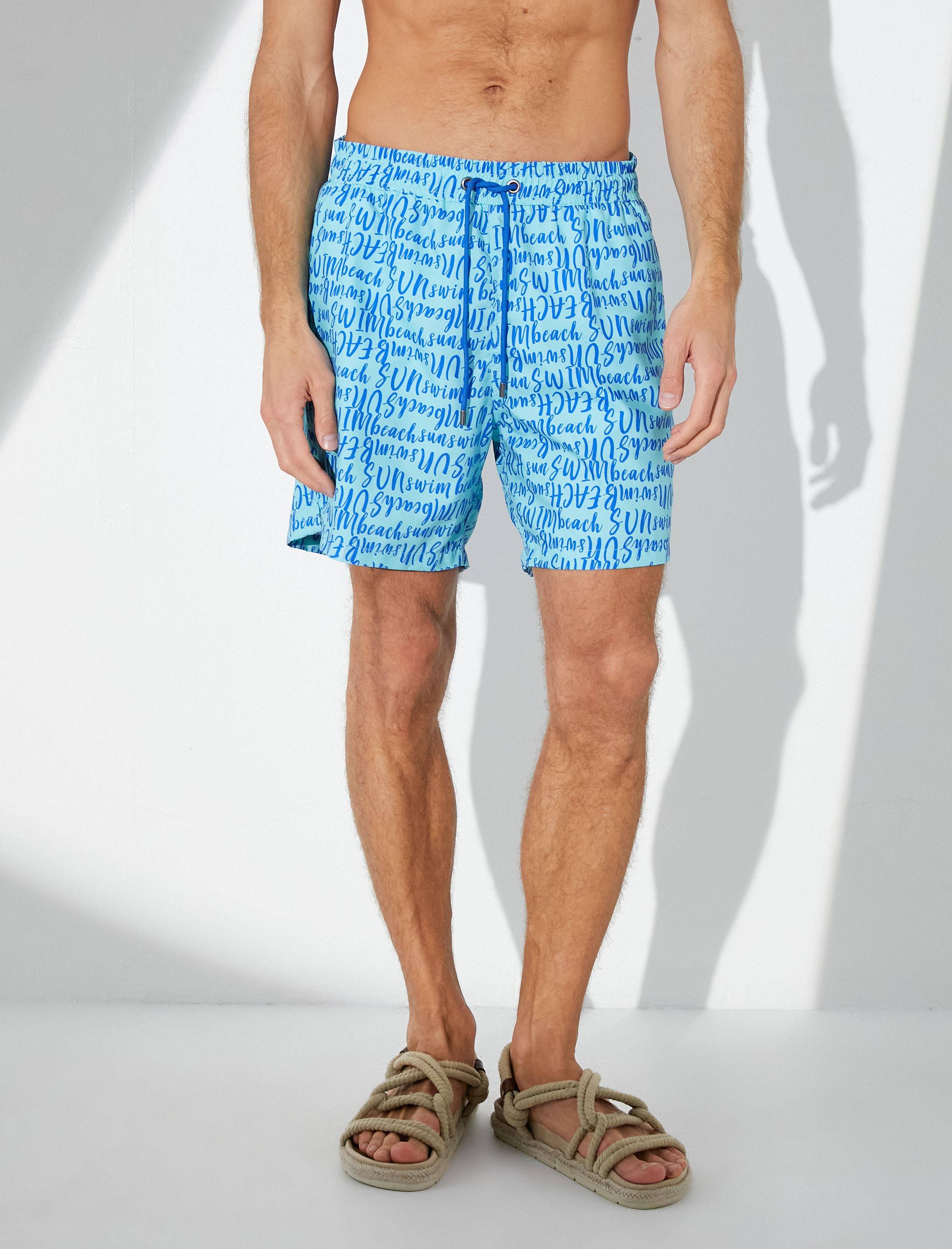   Deniz Şortu Yazı Baskılı Beli Bağcıklı Cepli