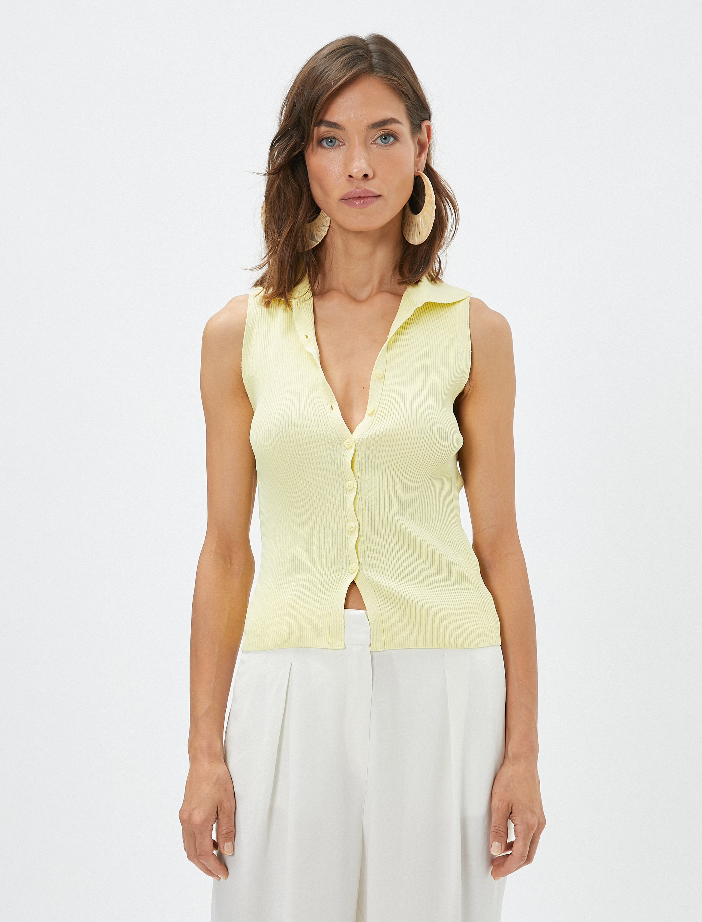   Melis Ağazat X Koton - Fitilli Düğmeli Atlet