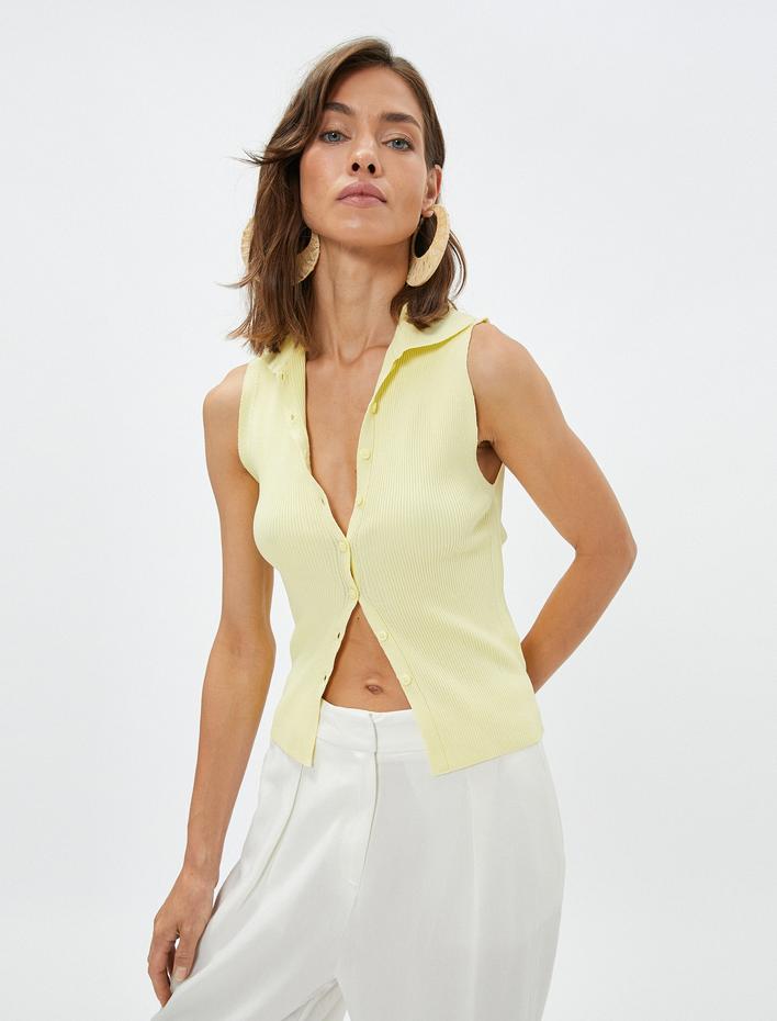  Melis Ağazat X Koton - Fitilli Düğmeli Atlet