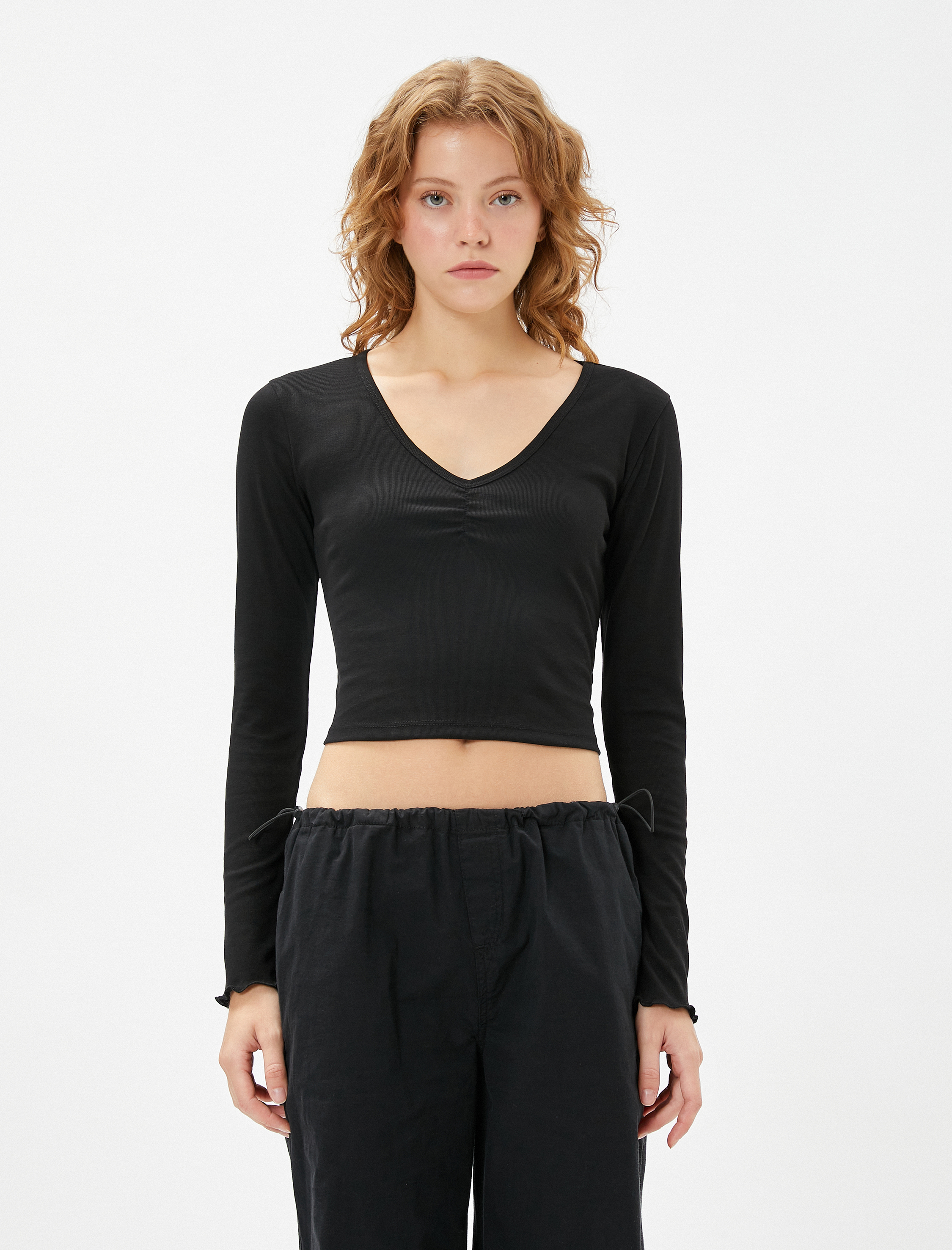   Uzun Kollu Tişört Crop V Yaka Büzgülü