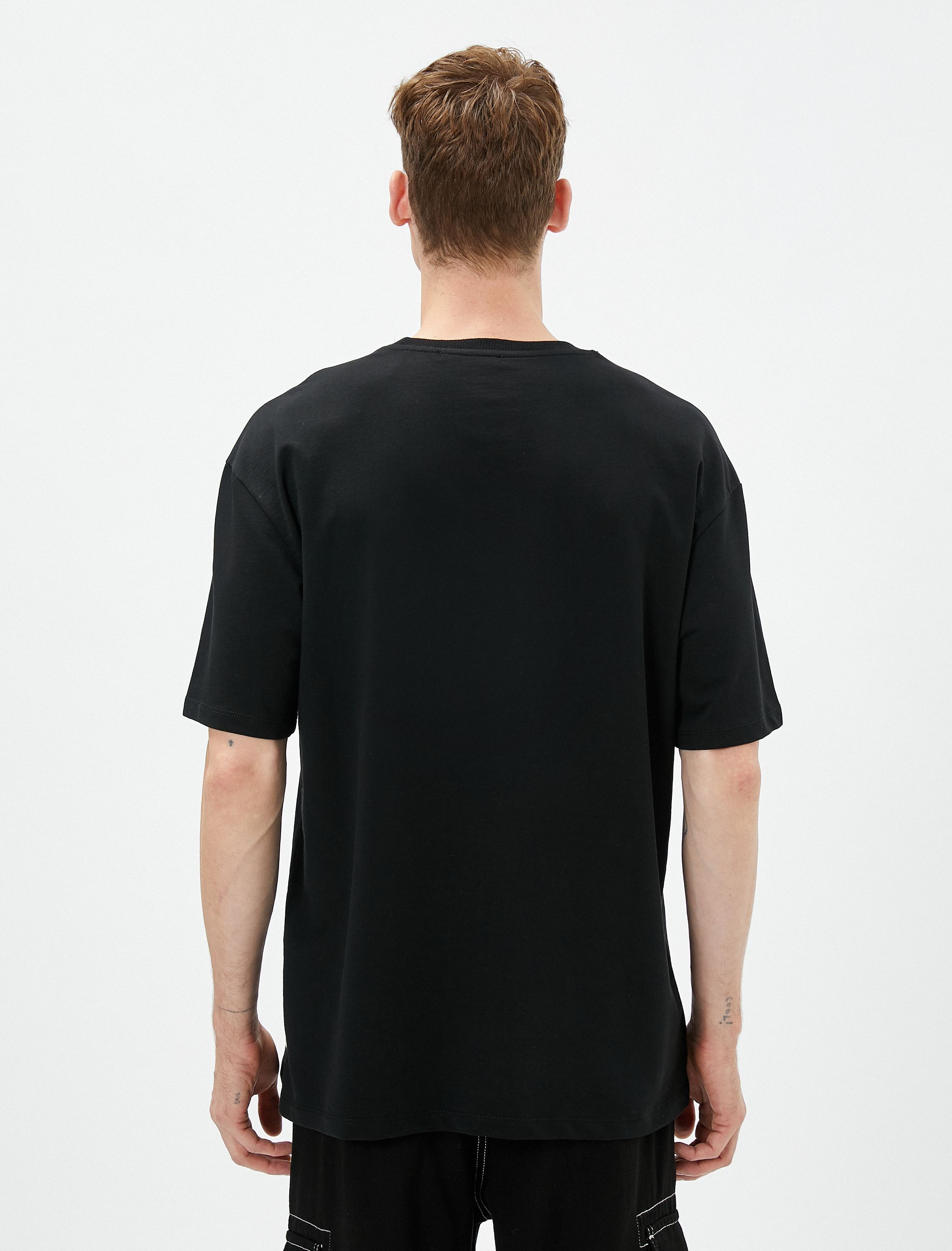   Basic Tişört Bisiklet Yaka Etiket Baskı Detaylı Pamuklu