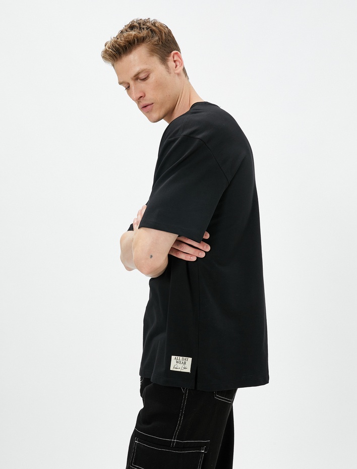  Basic Tişört Bisiklet Yaka Etiket Baskı Detaylı Pamuklu