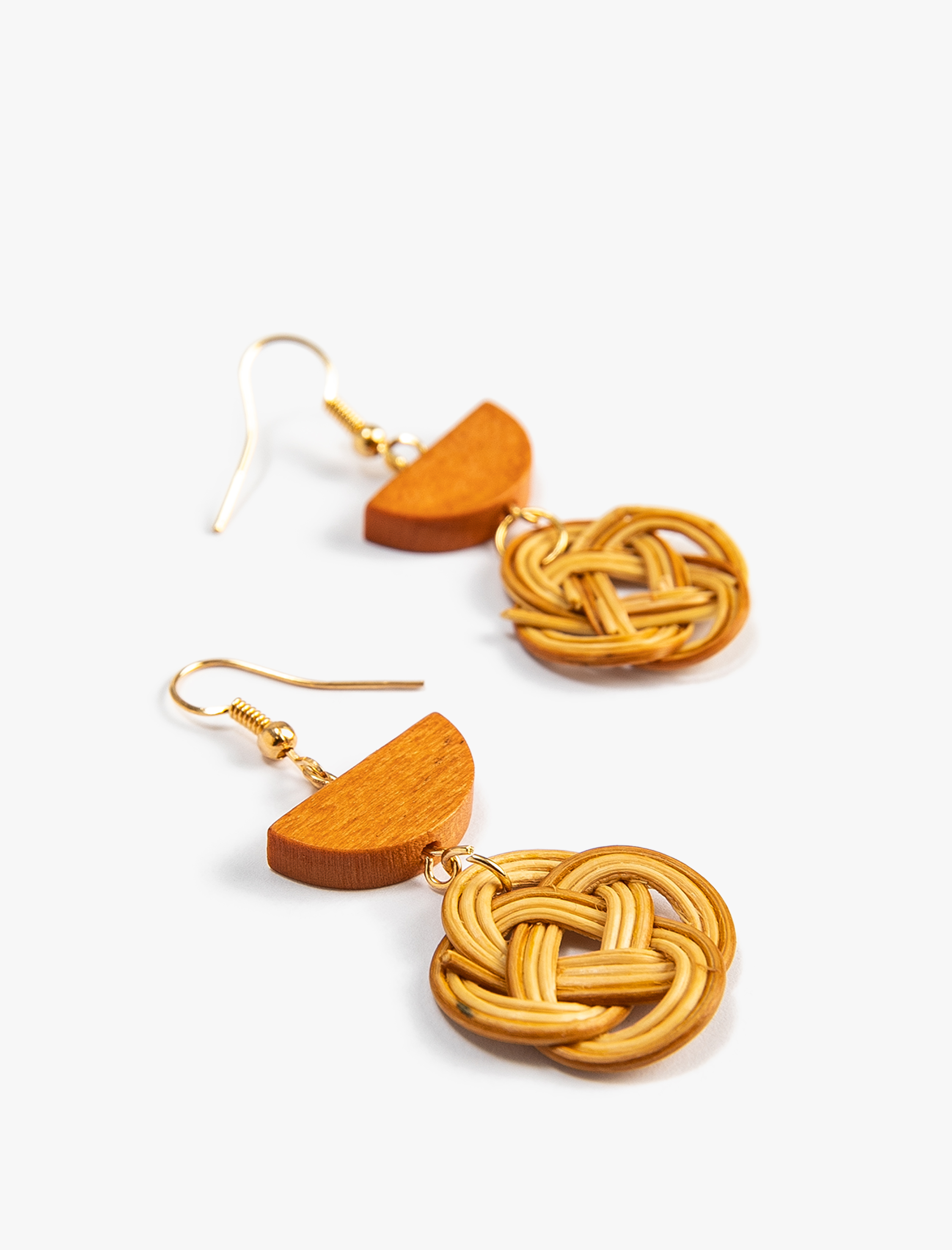  Kadın Hasır Küpe Sallantılı Ahşap Detaylı