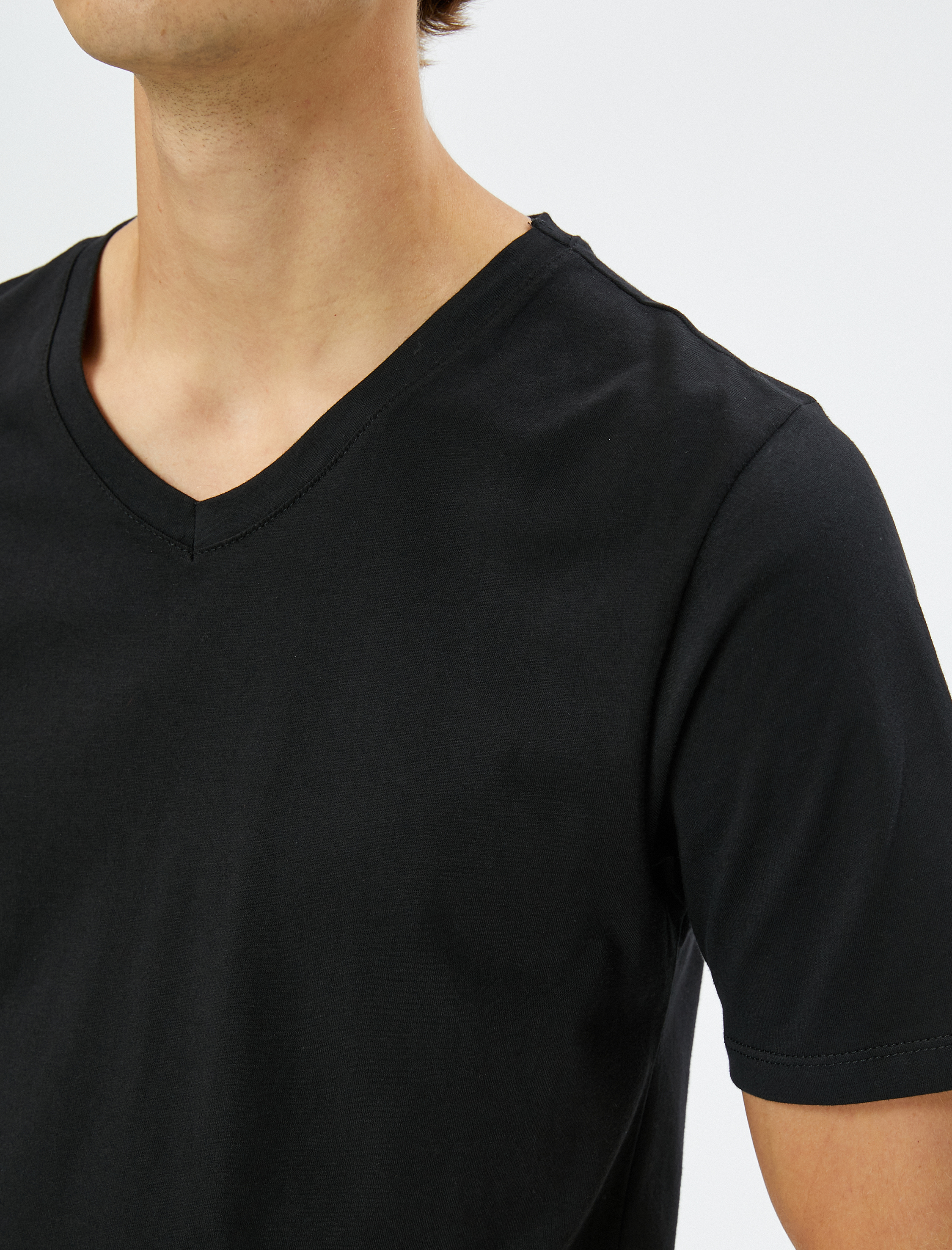   V Yaka Tişört Basic Kısa Kollu Pamuklu