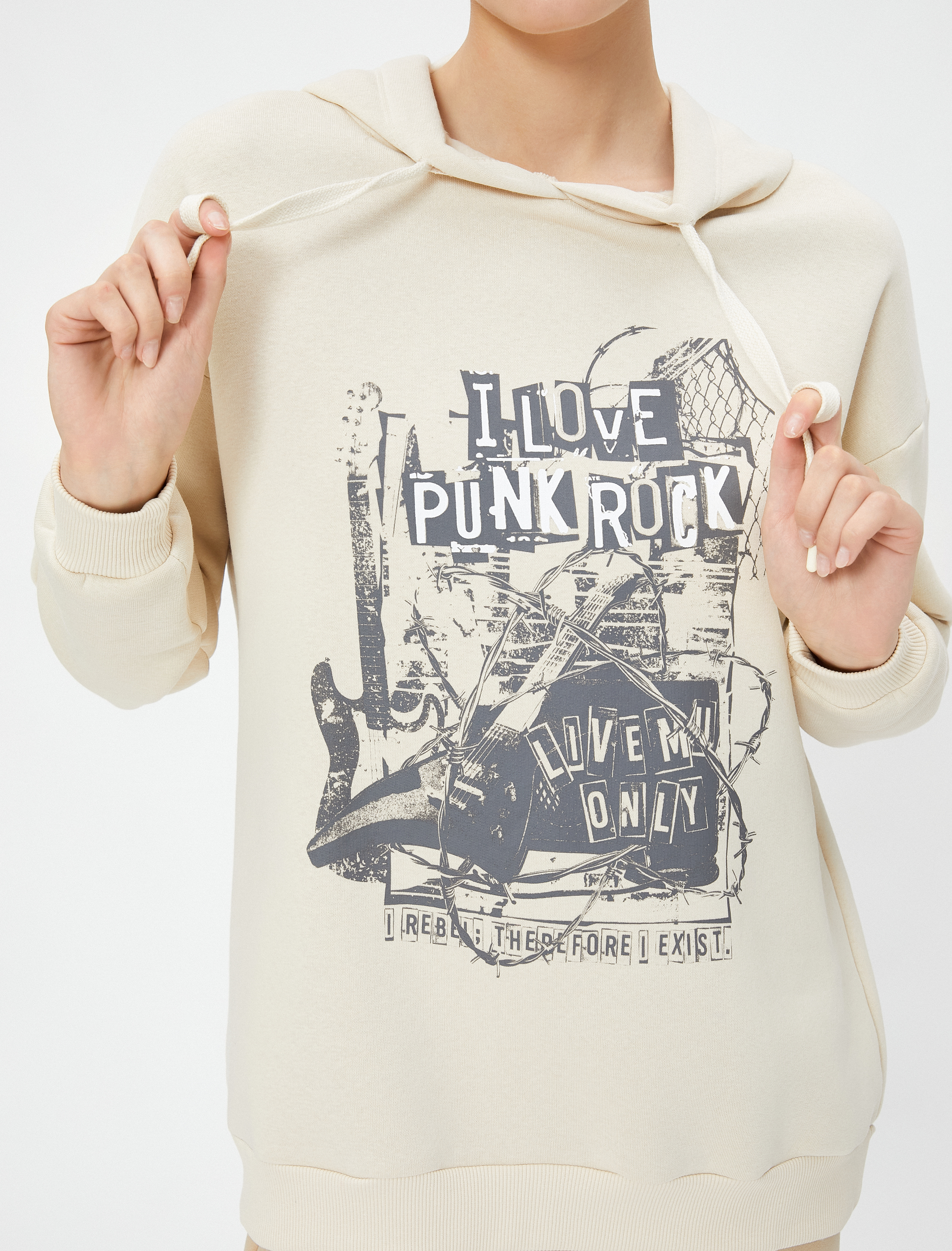   Şardonlu Kapüşonlu Sweatshirt Slogan Baskılı Rahat Kesim Uzun Kollu