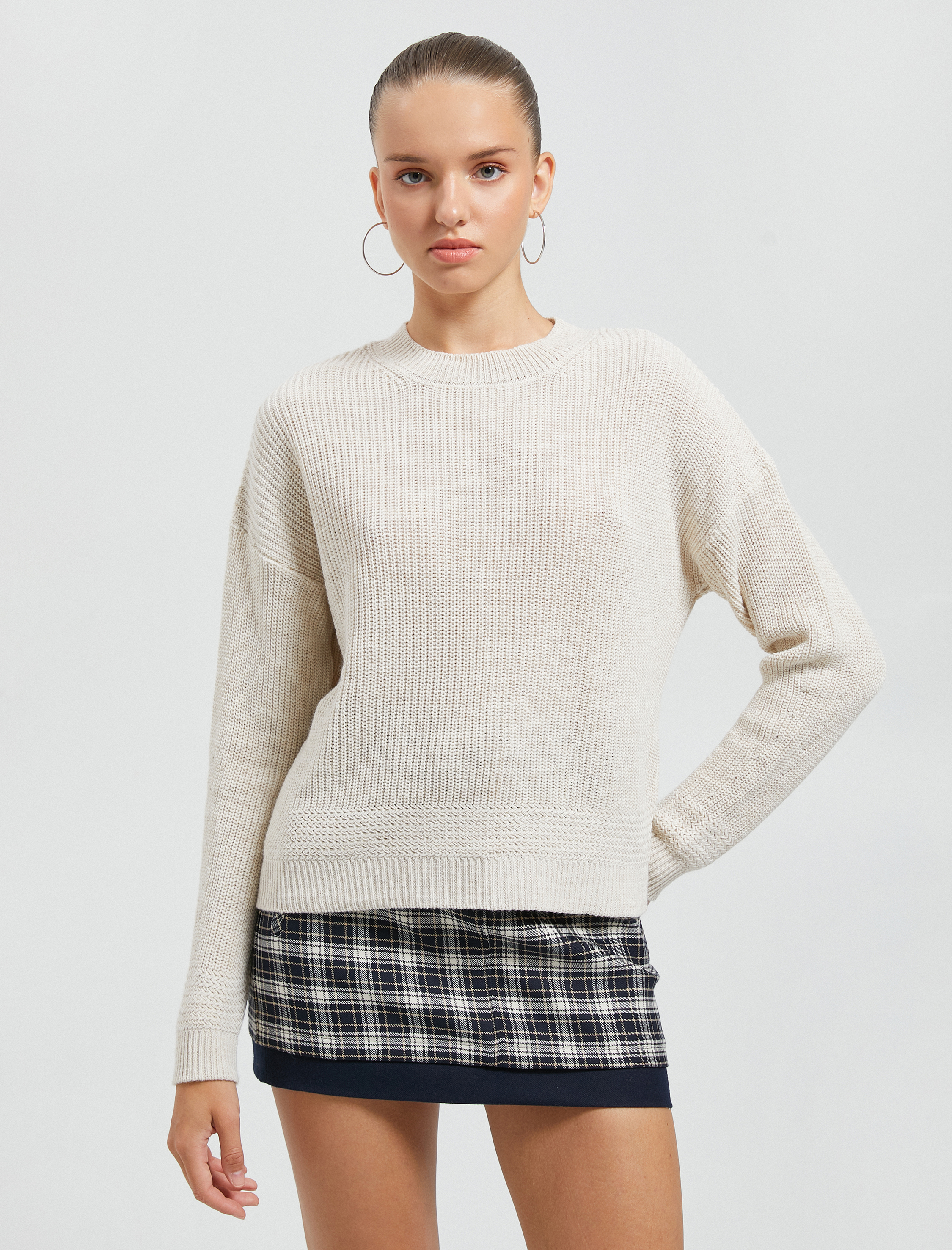 Basic Triko Kazak Yuvarlak Yaka Uzun Kollu