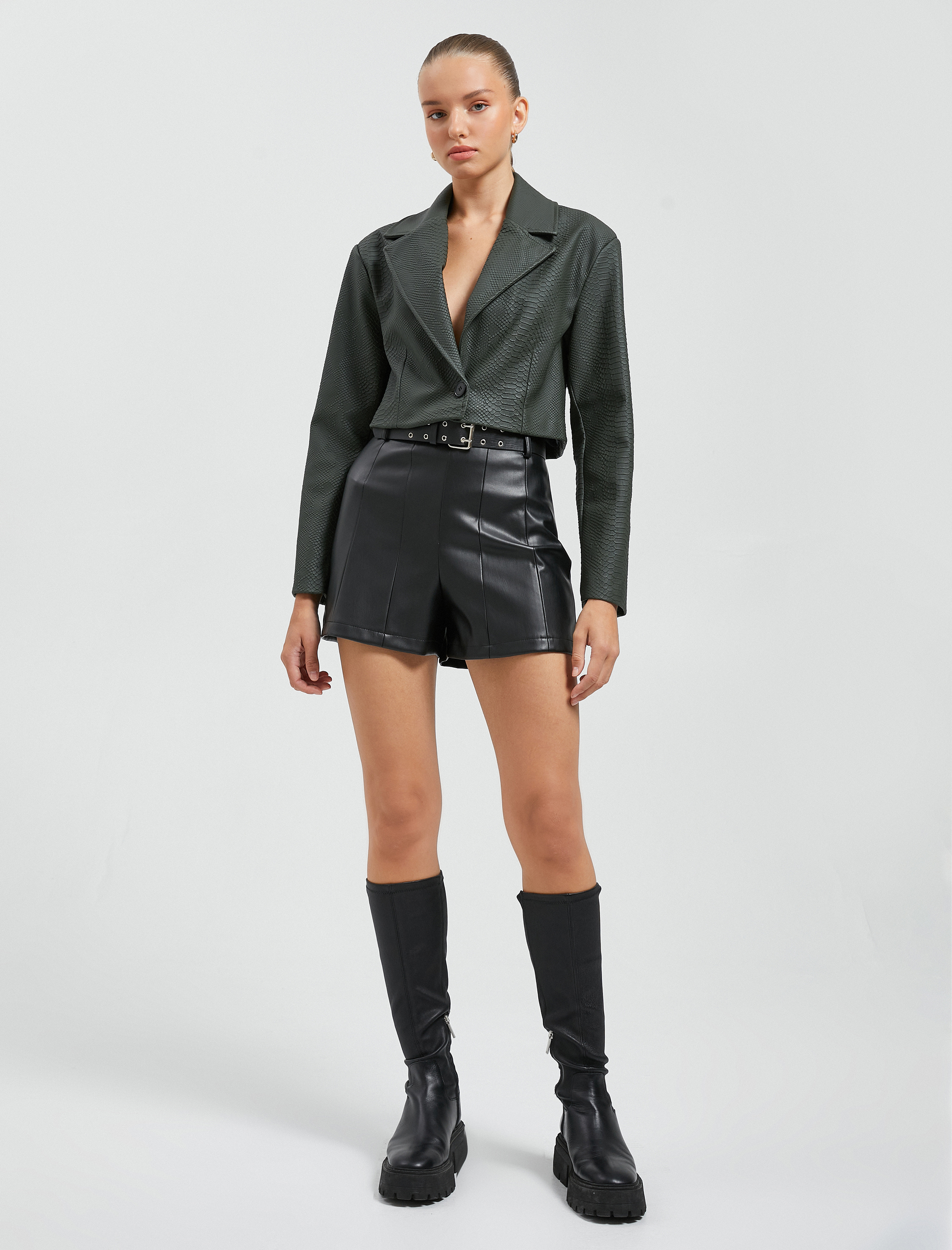   Crop Krokodil Deri Görünümlü Ceket Devrik Yaka Düğmeli