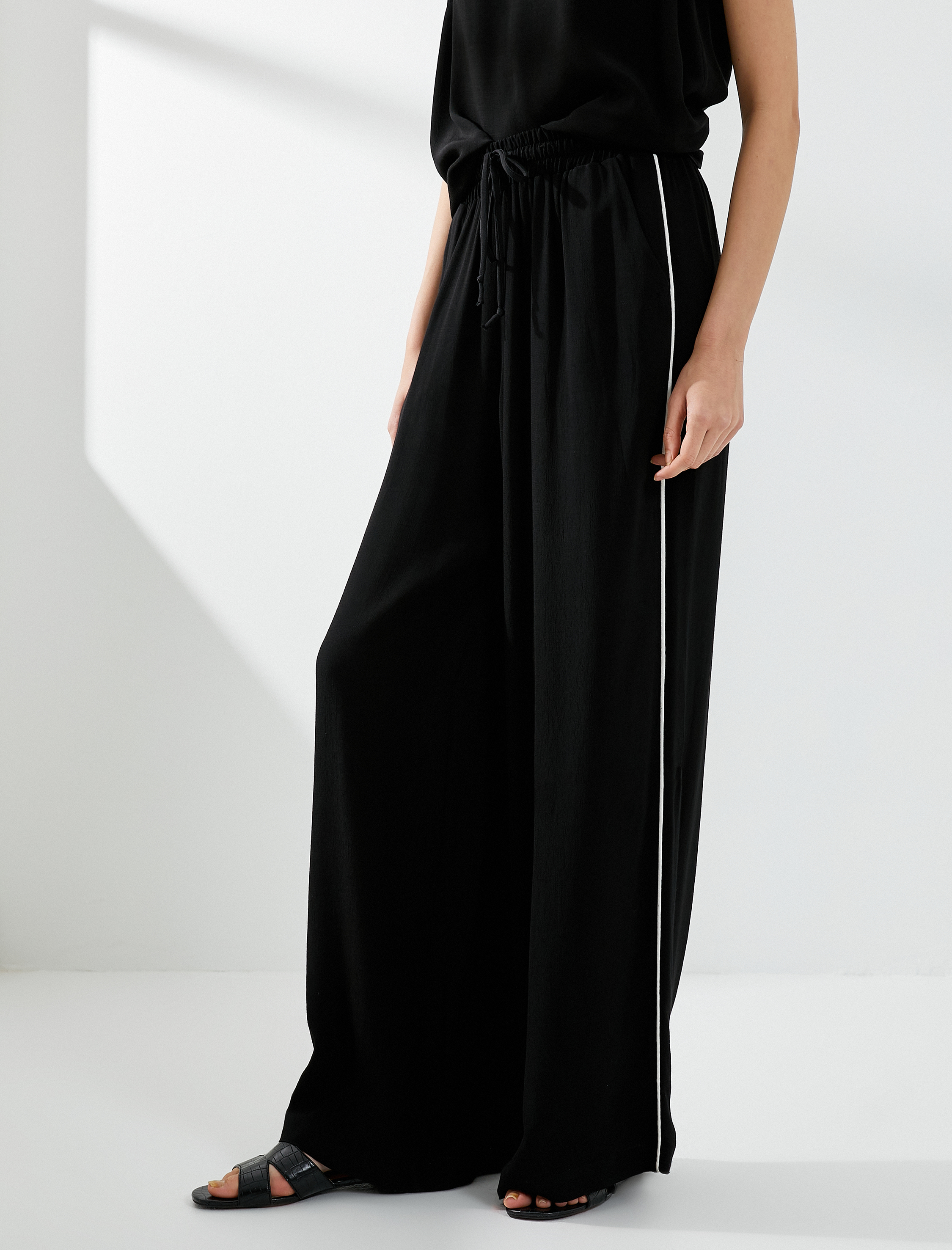   Bol Paça Pantolon Cepli Yüksek Bel Viskon Şerit Detaylı