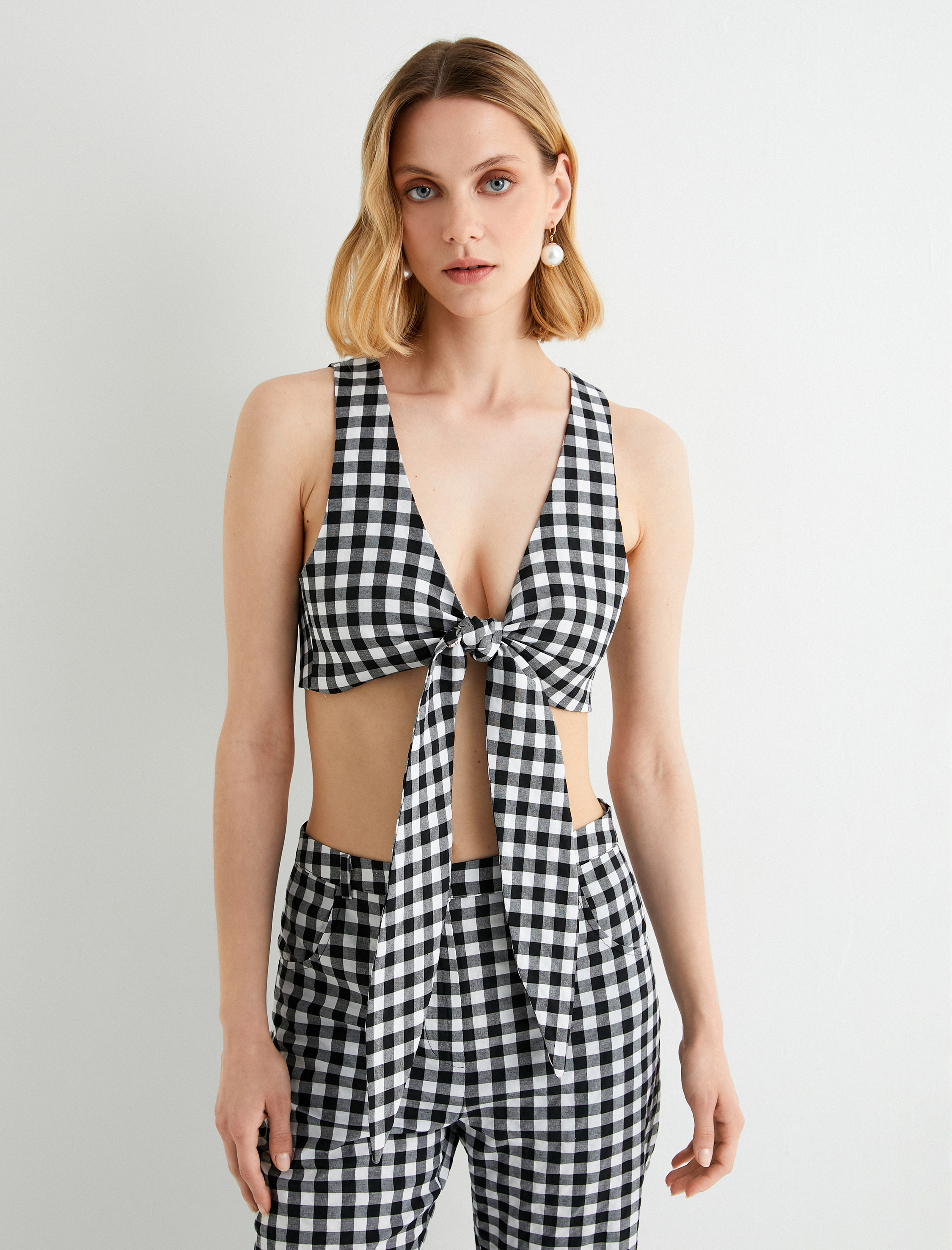 Siyah Kadın Crop Önden Bağlamalı Büstiyer 4SAK30039UW | Koton