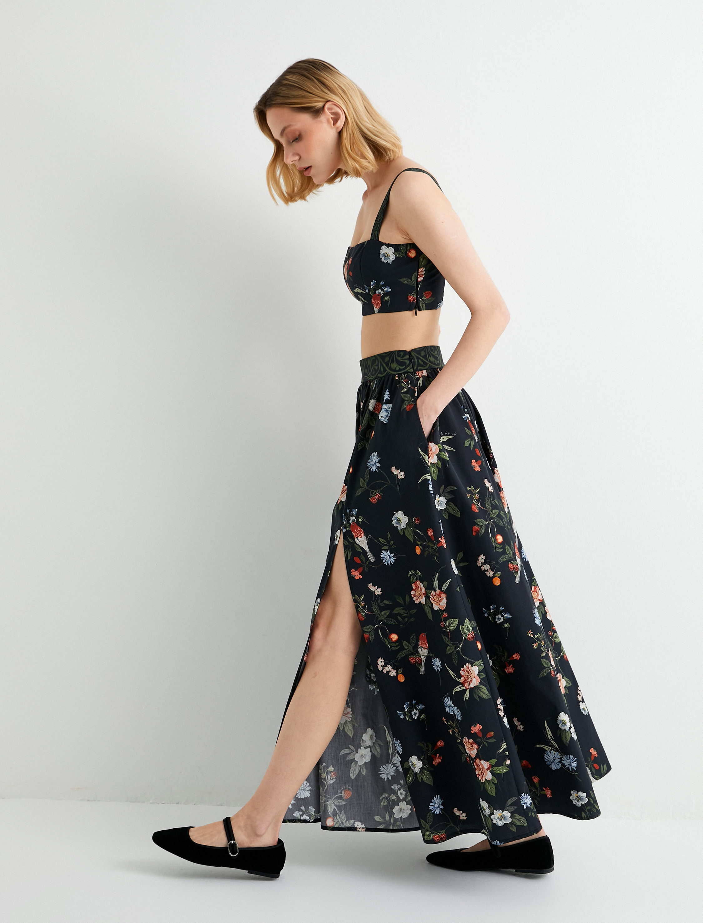   Yırtmaçlı Çiçekli Uzun Etek