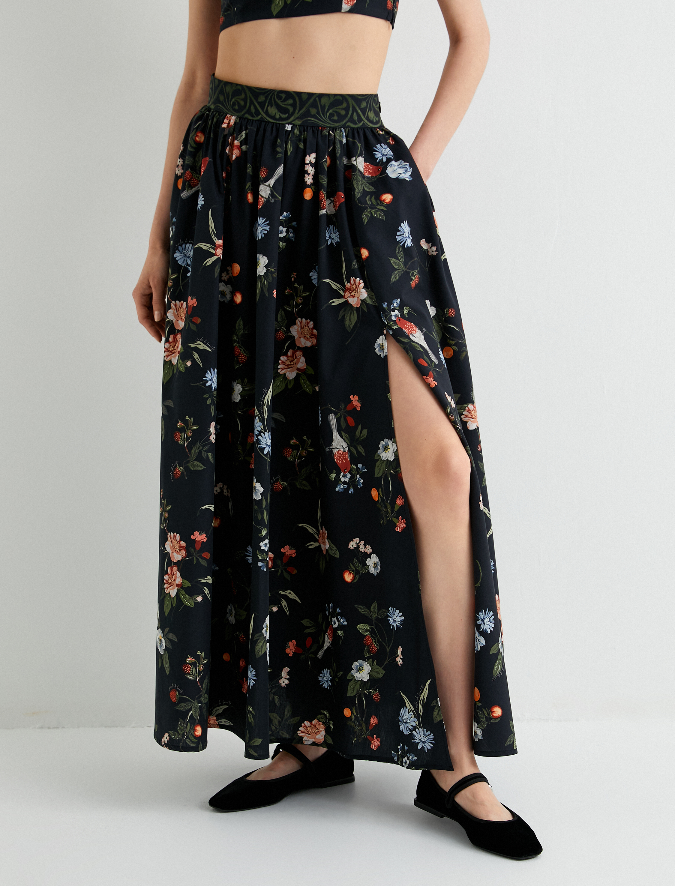   Yırtmaçlı Çiçekli Uzun Etek