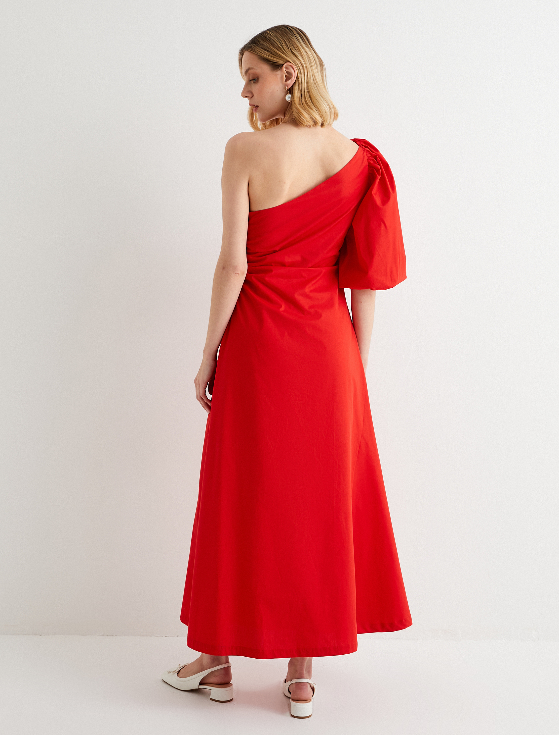   Tek Omuz Balon Kollu Midi Elbise