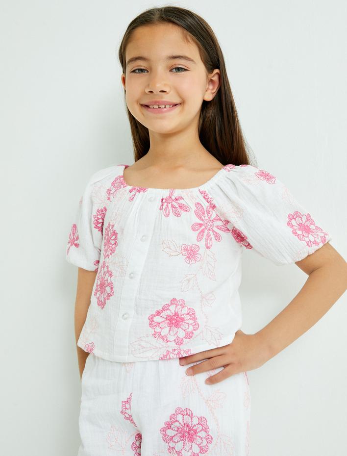 Kız Çocuk Bluz Kısa Balon Kollu Yuvarlak Yaka Çiçek İşlemeli Düğmeli Pamuklu